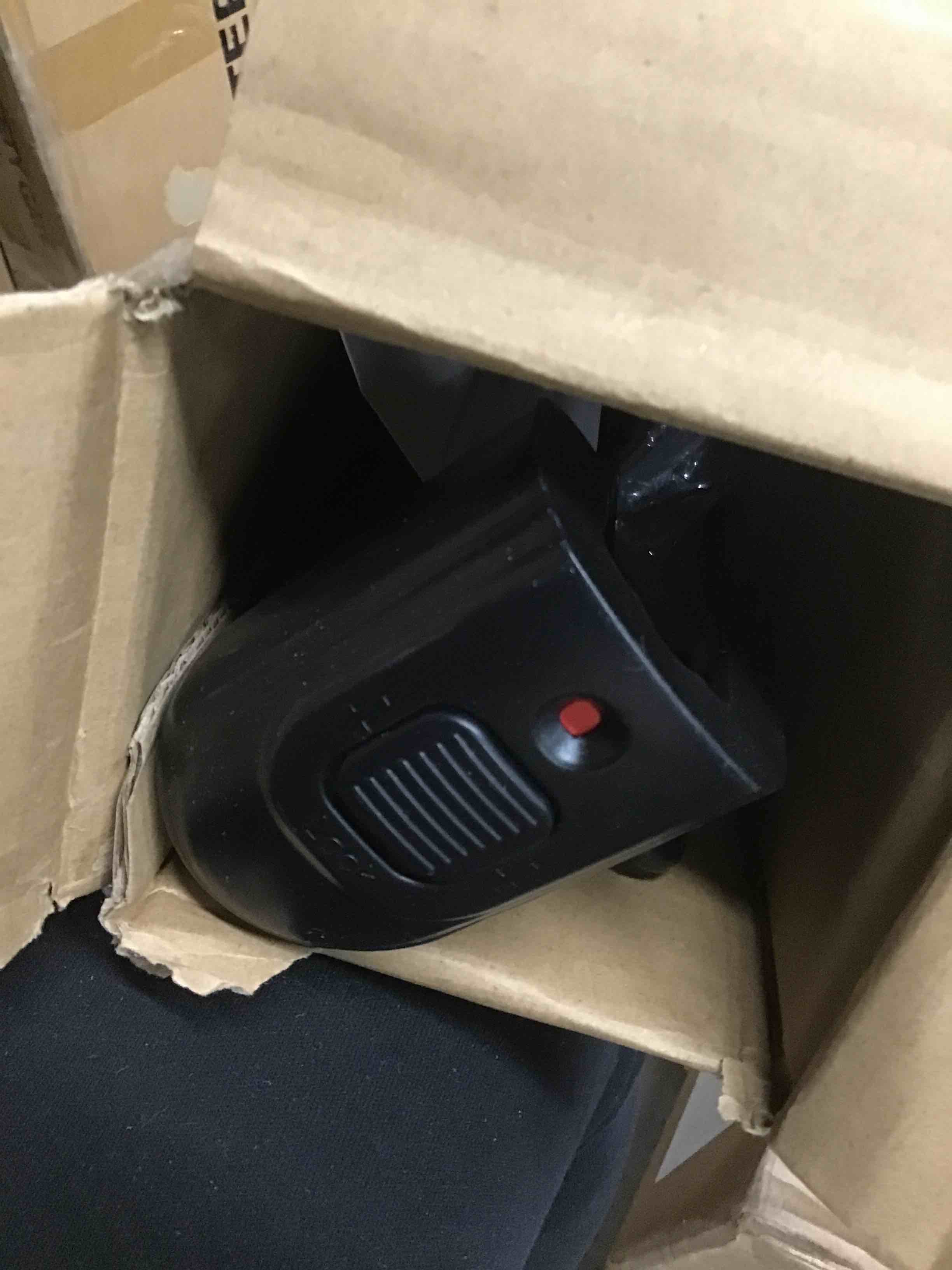 https://s3.amazonaws.com/lotting-images-prod/bidfta/GRN5105943_1709064408755.jpeg
