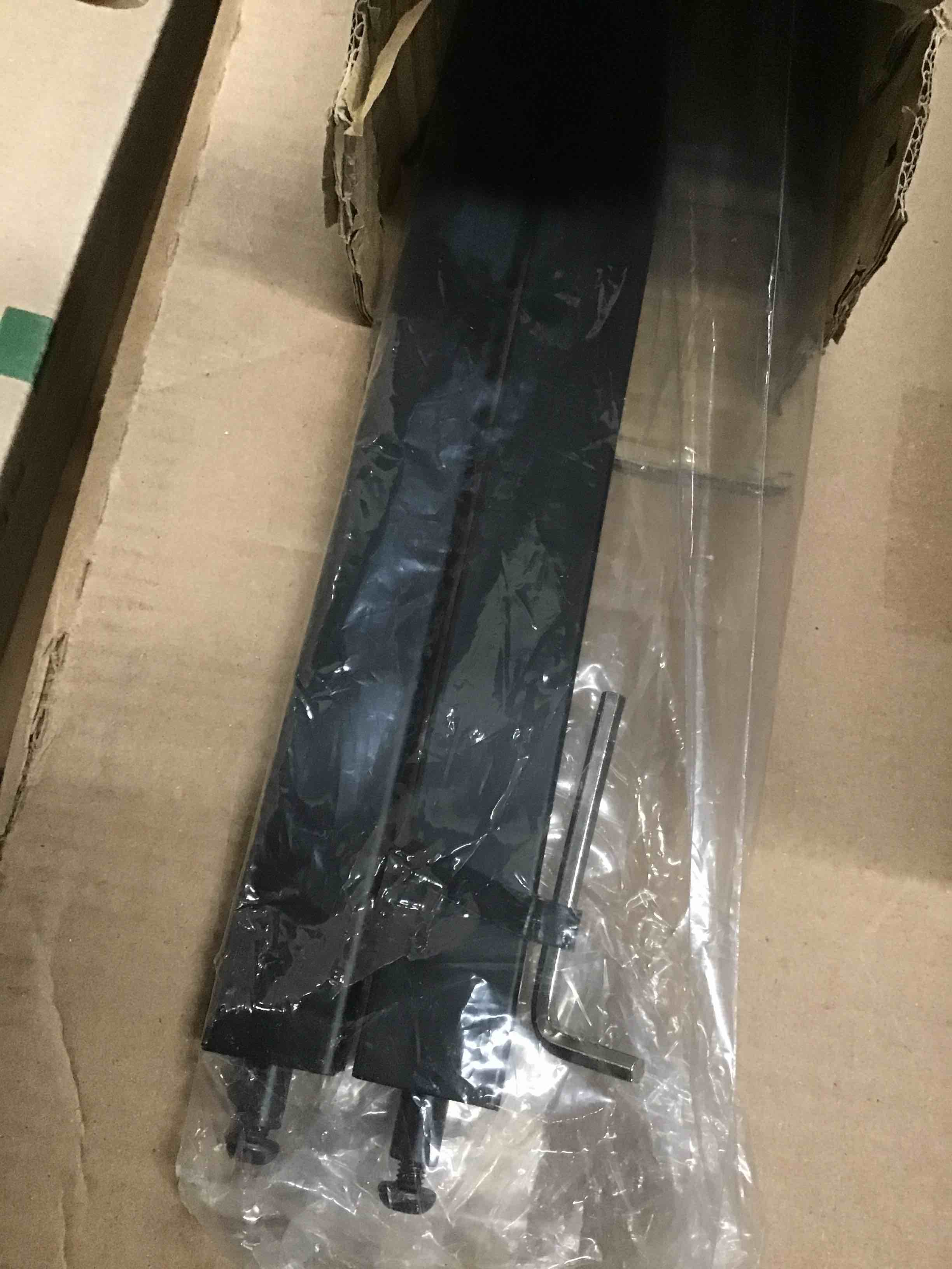 https://s3.amazonaws.com/lotting-images-prod/bidfta/GRN5105947_1709064723226.jpeg