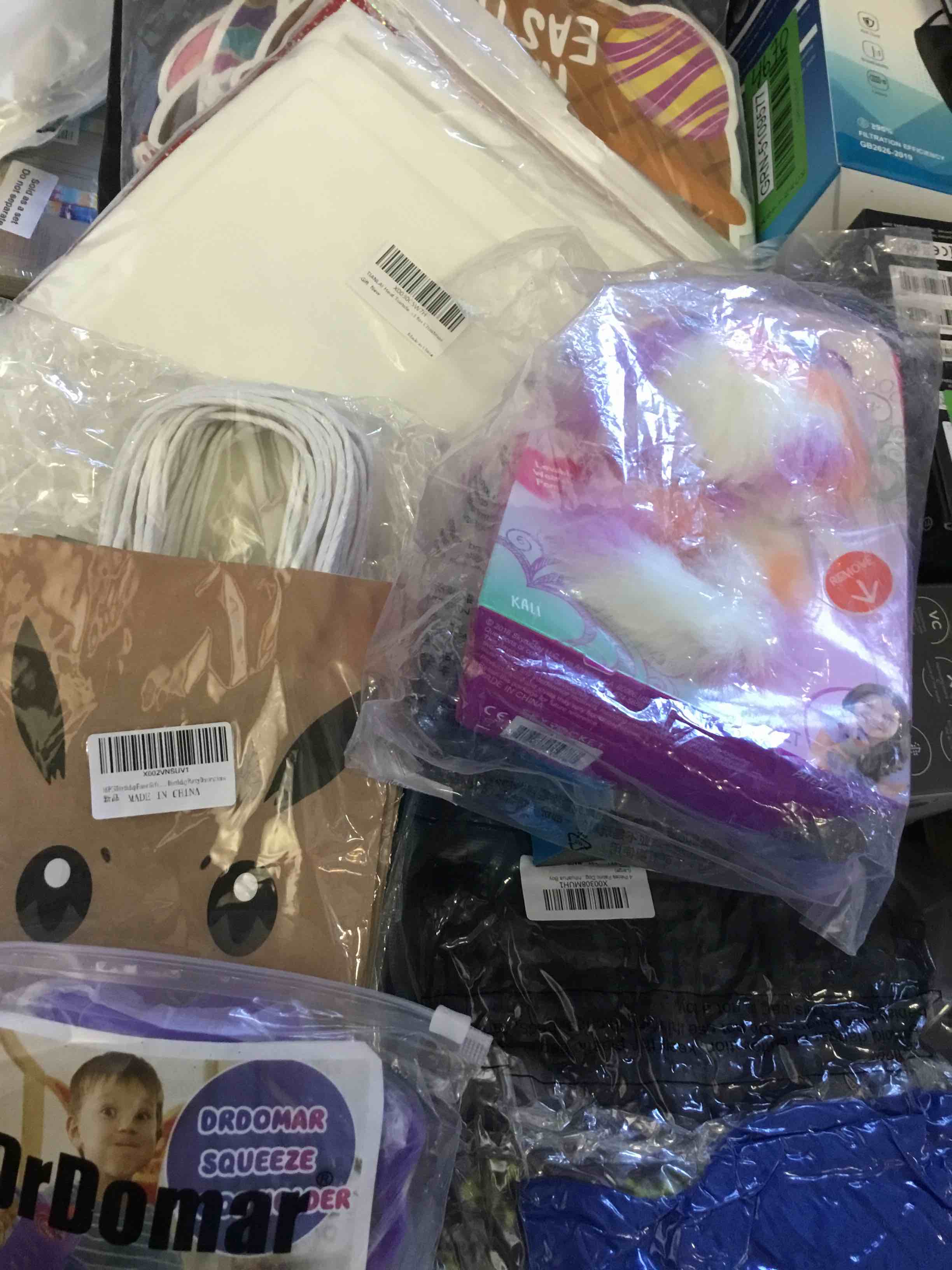 Assorted miscellaneous items 