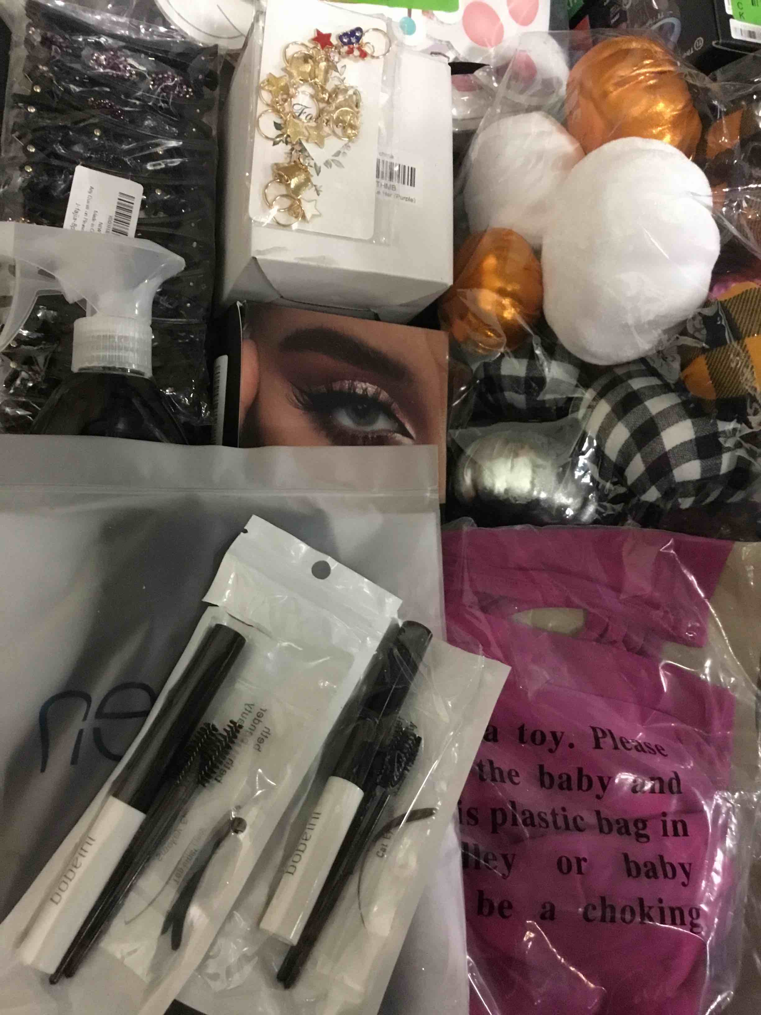 Assorted miscellaneous items 