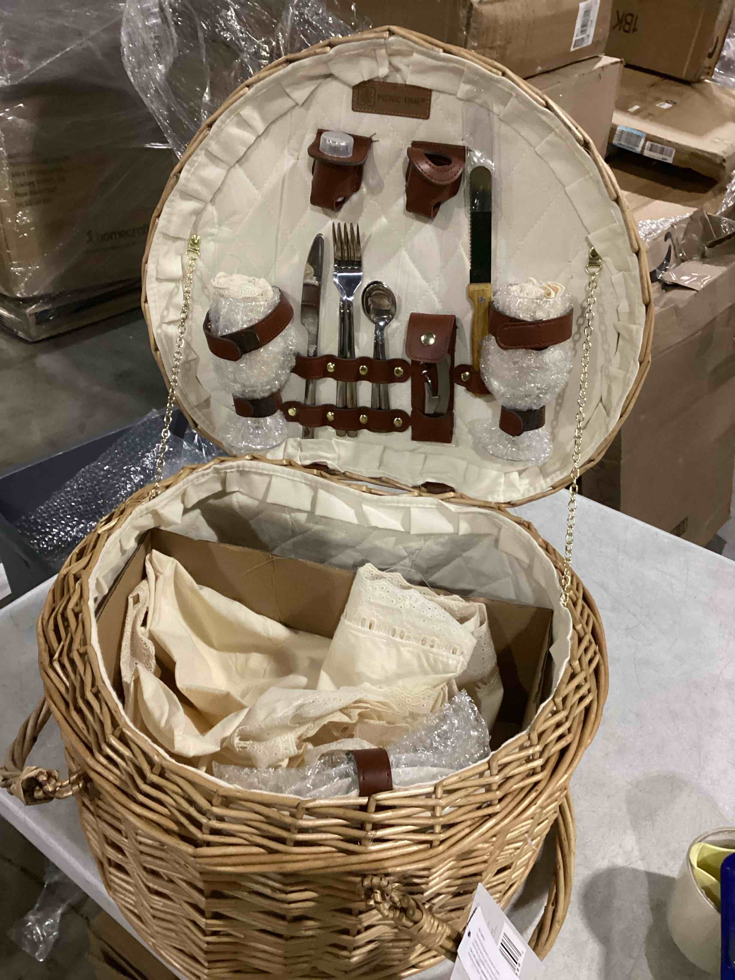https://s3.amazonaws.com/lotting-images-prod/bidfta/GRN5133696_1718029307201.jpeg