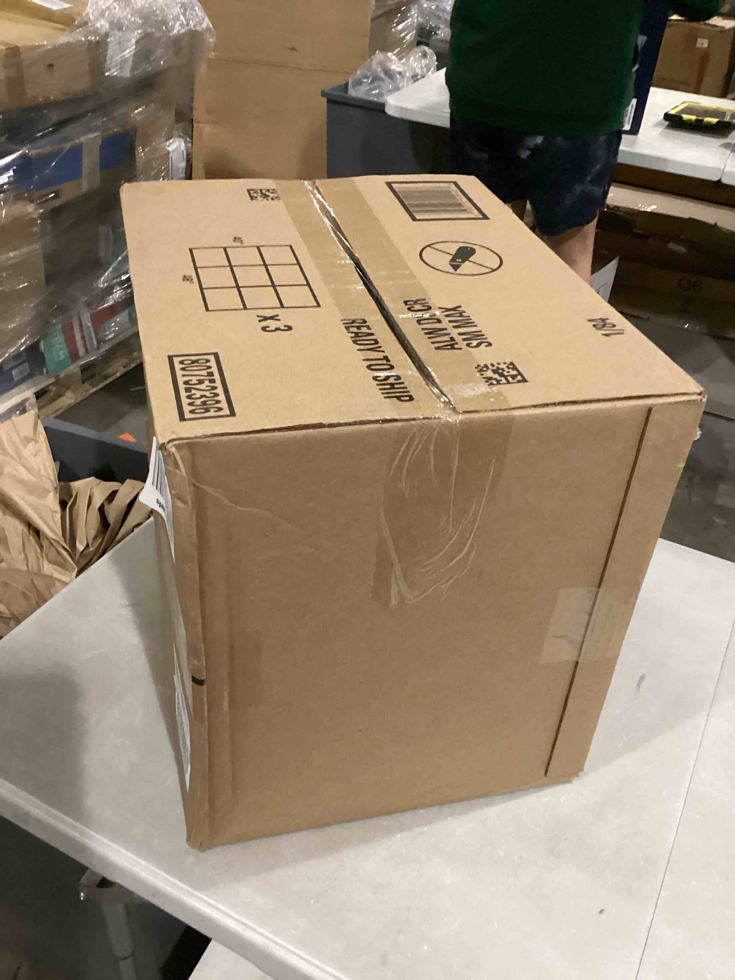 https://s3.amazonaws.com/lotting-images-prod/bidfta/GRN5135183_1718392181338.jpeg