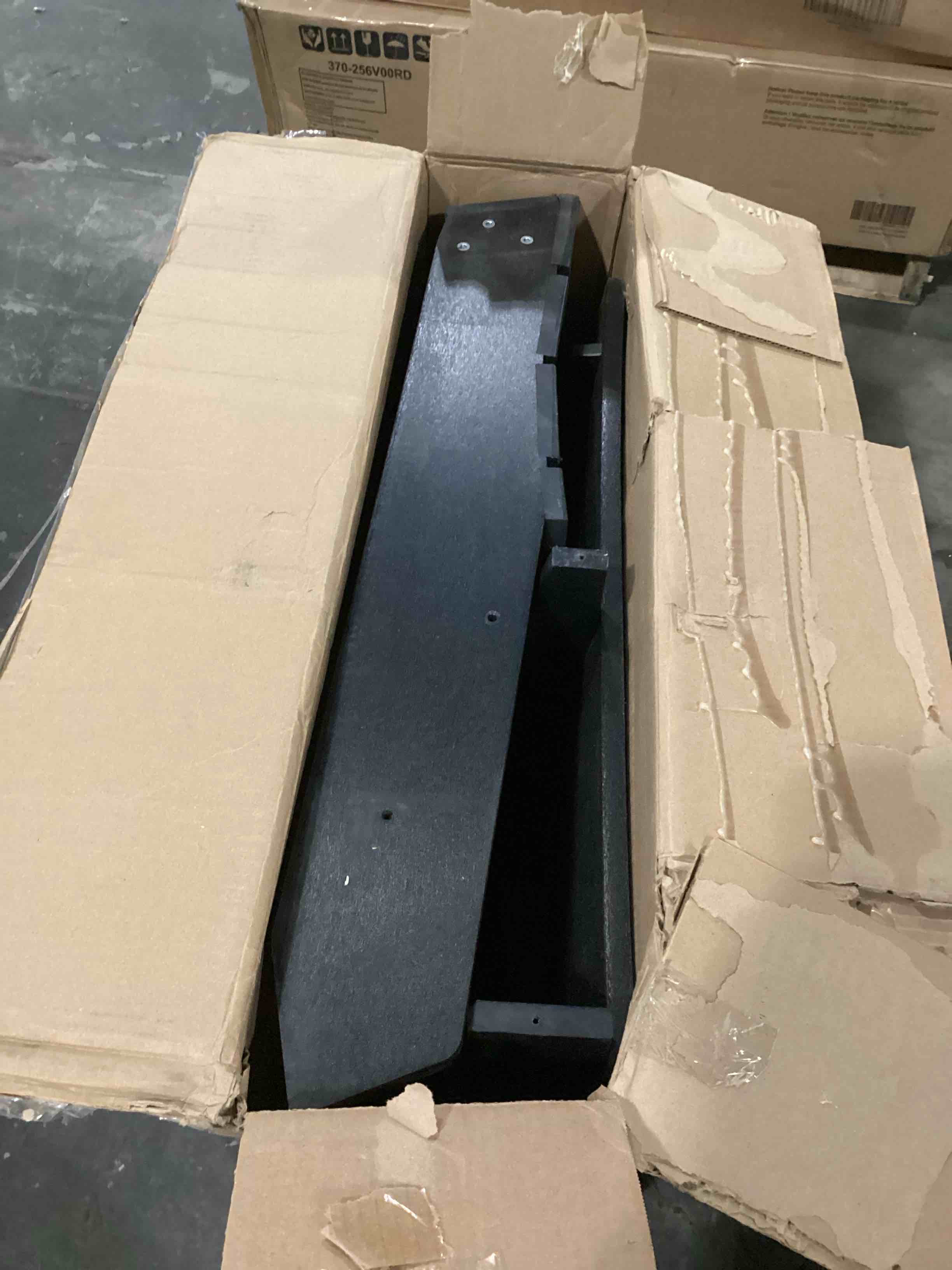 https://s3.amazonaws.com/lotting-images-prod/bidfta/GRN5136330_1719592863369.jpeg