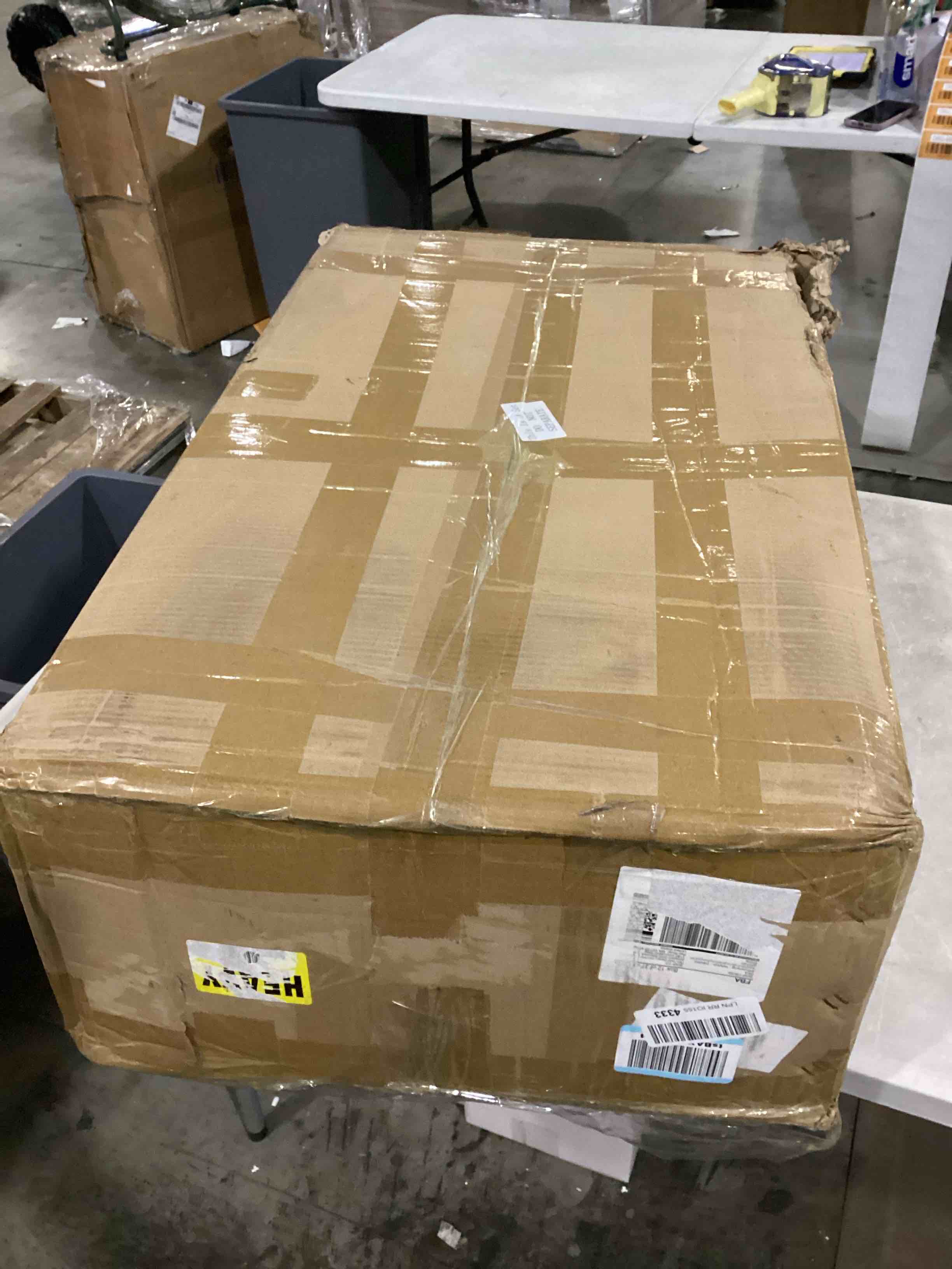 https://s3.amazonaws.com/lotting-images-prod/bidfta/GRN5136396_1719840884490.jpeg