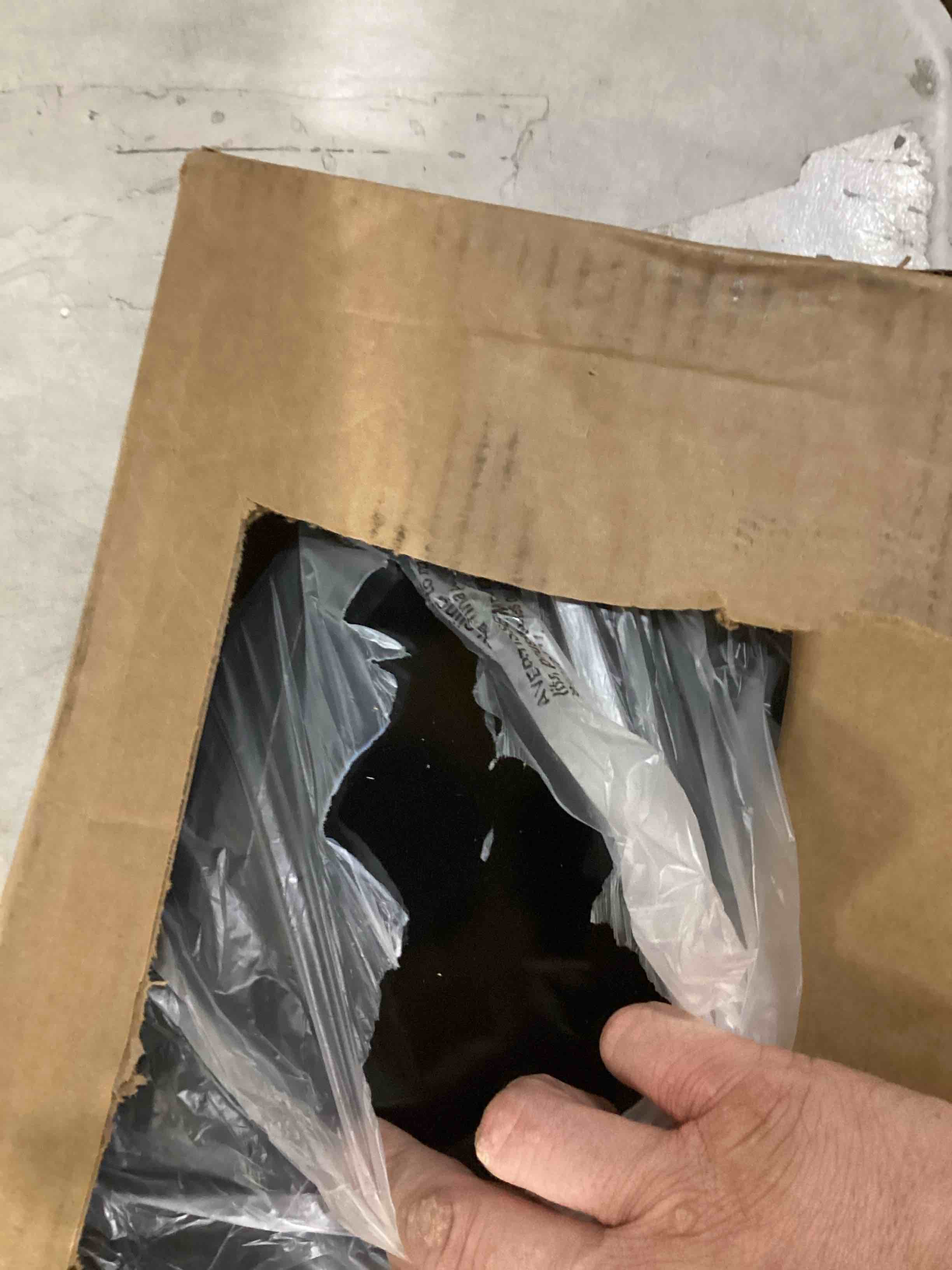 https://s3.amazonaws.com/lotting-images-prod/bidfta/GRN5139503_1717766844331.jpeg