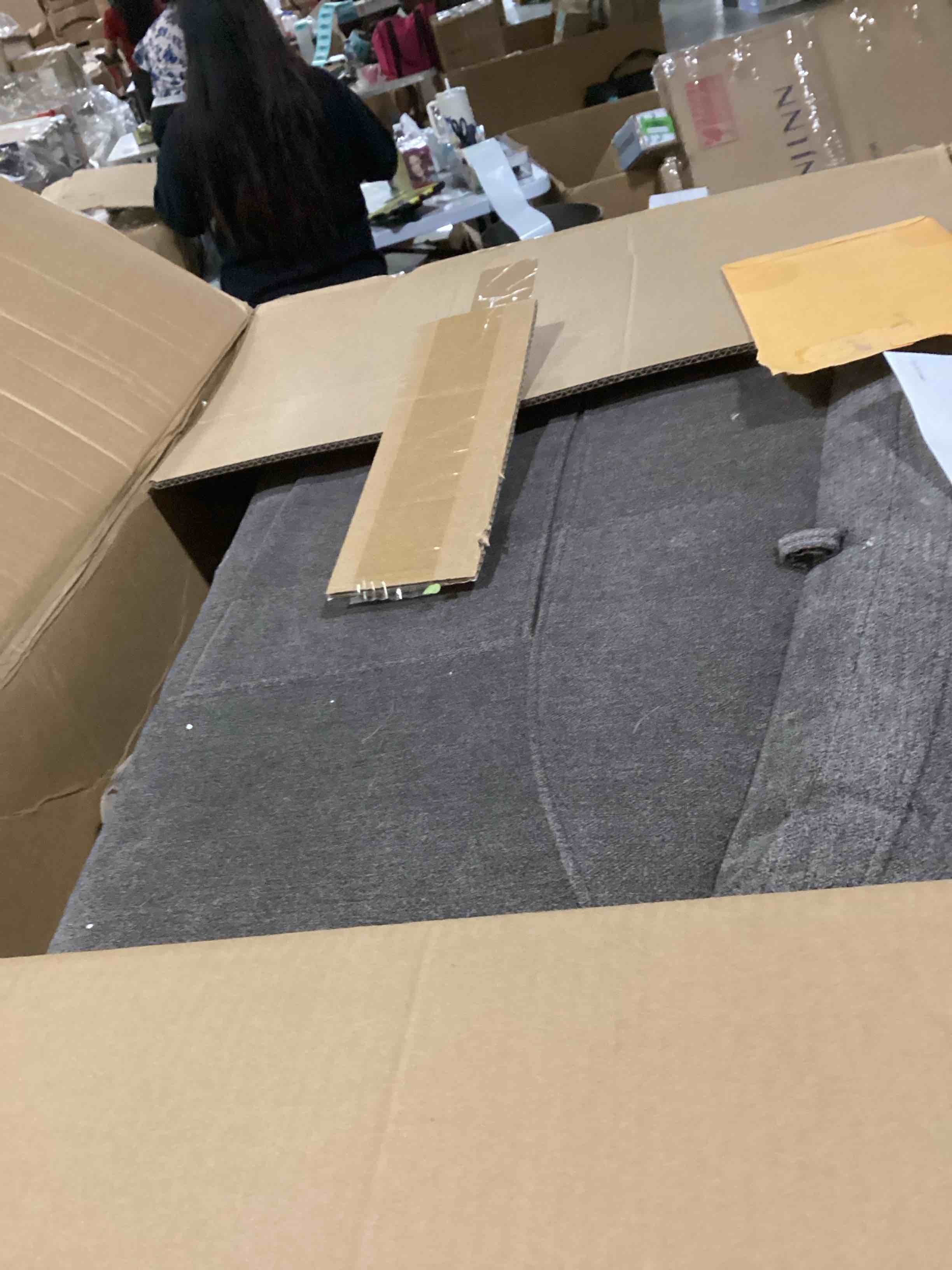 https://s3.amazonaws.com/lotting-images-prod/bidfta/GRN5139805_1718132366994.jpeg