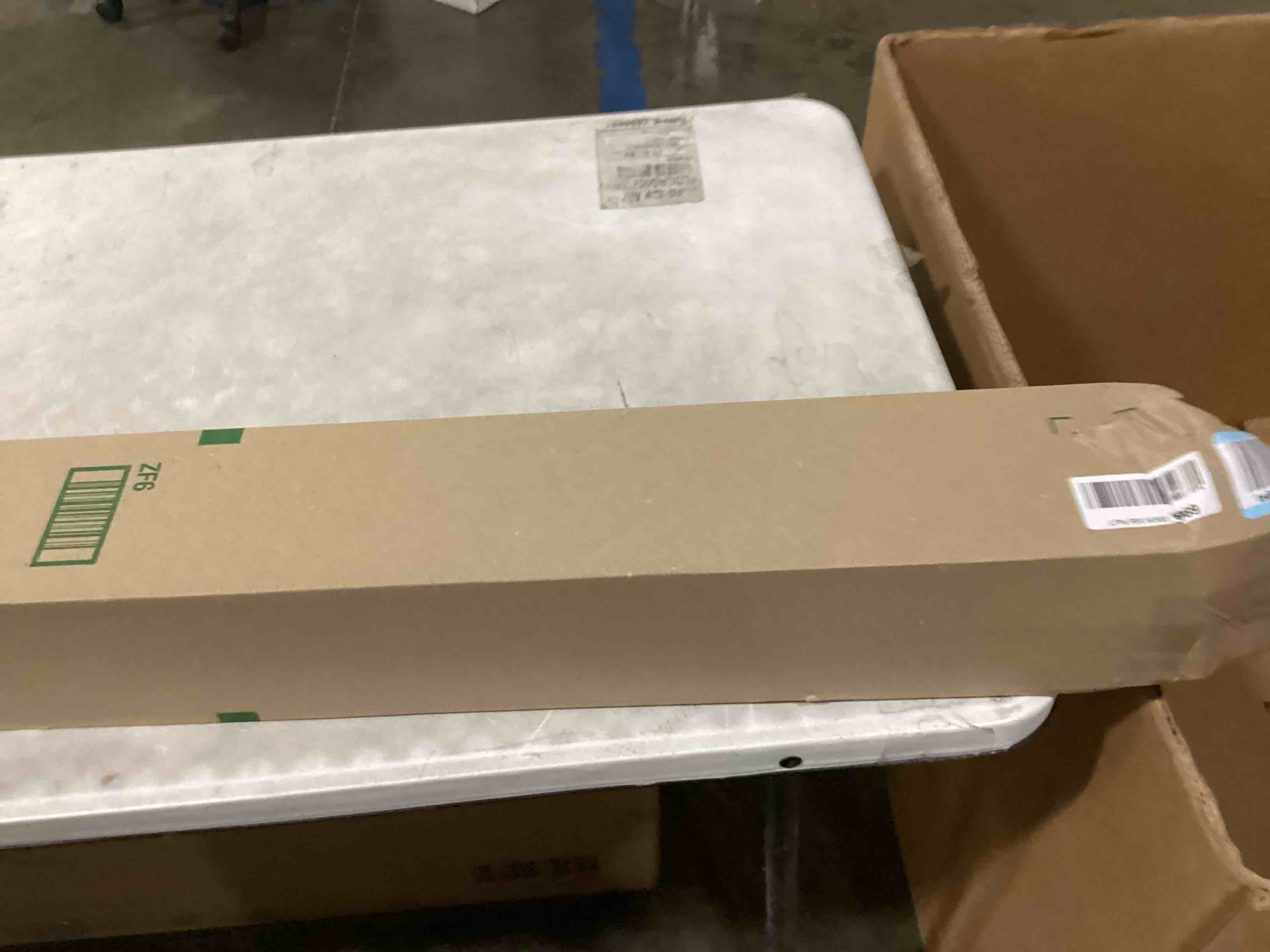 https://s3.amazonaws.com/lotting-images-prod/bidfta/GRN5140562_1718812561632.jpeg