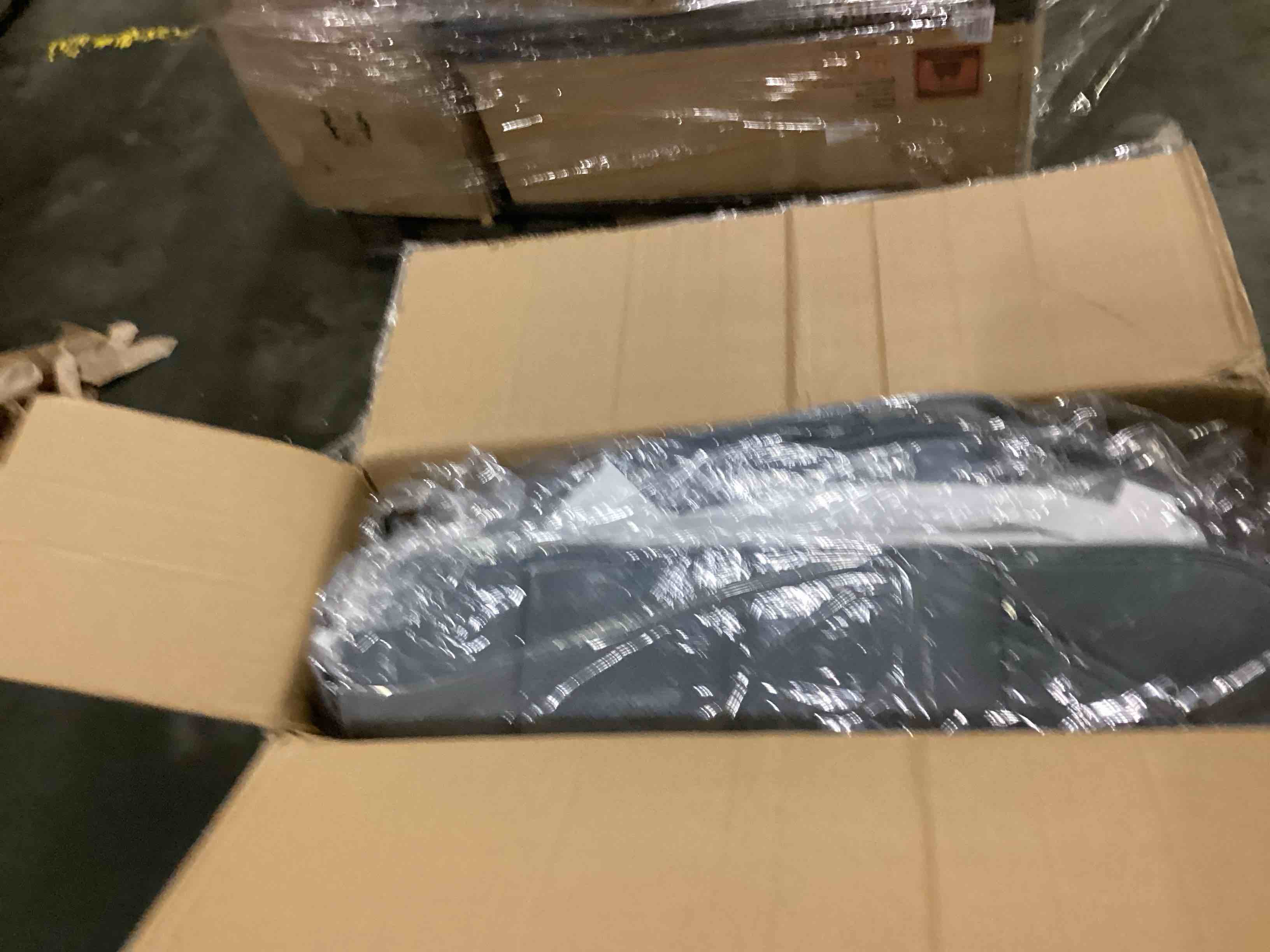 https://s3.amazonaws.com/lotting-images-prod/bidfta/GRN5140603_1718821831611.jpeg