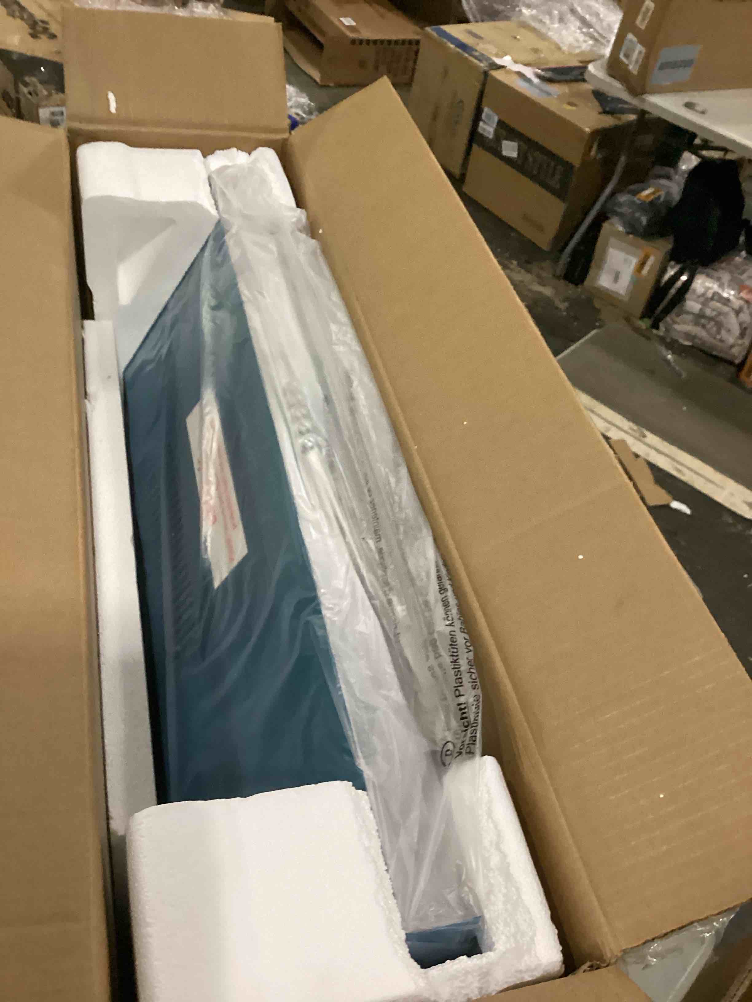 https://s3.amazonaws.com/lotting-images-prod/bidfta/GRN5141484_1719321297517.jpeg