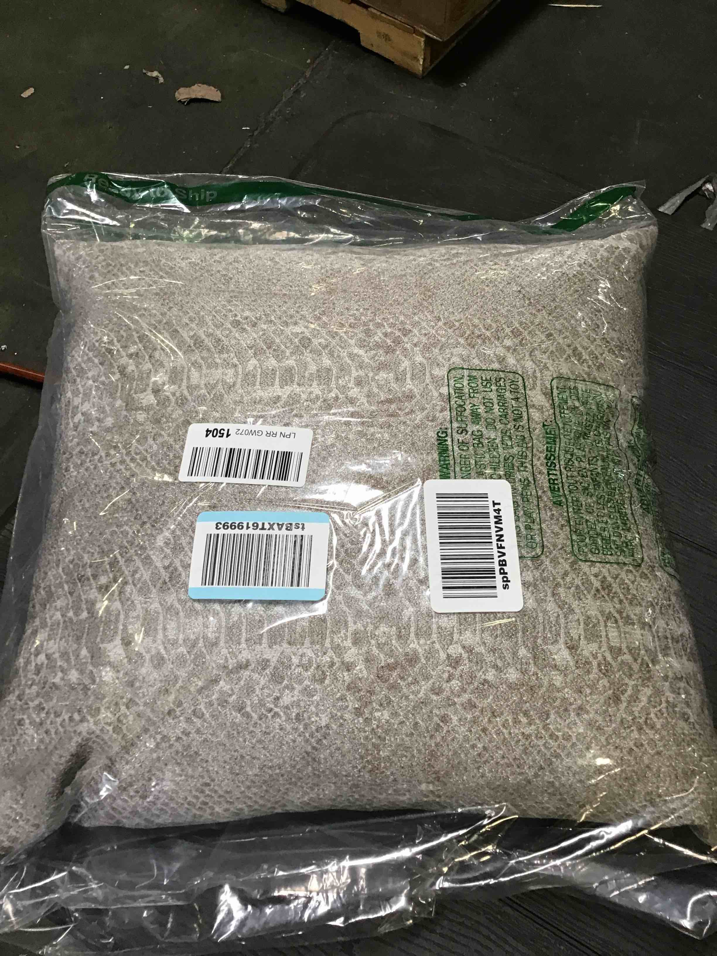 https://s3.amazonaws.com/lotting-images-prod/bidfta/GRN5148815_1695321402244.jpeg