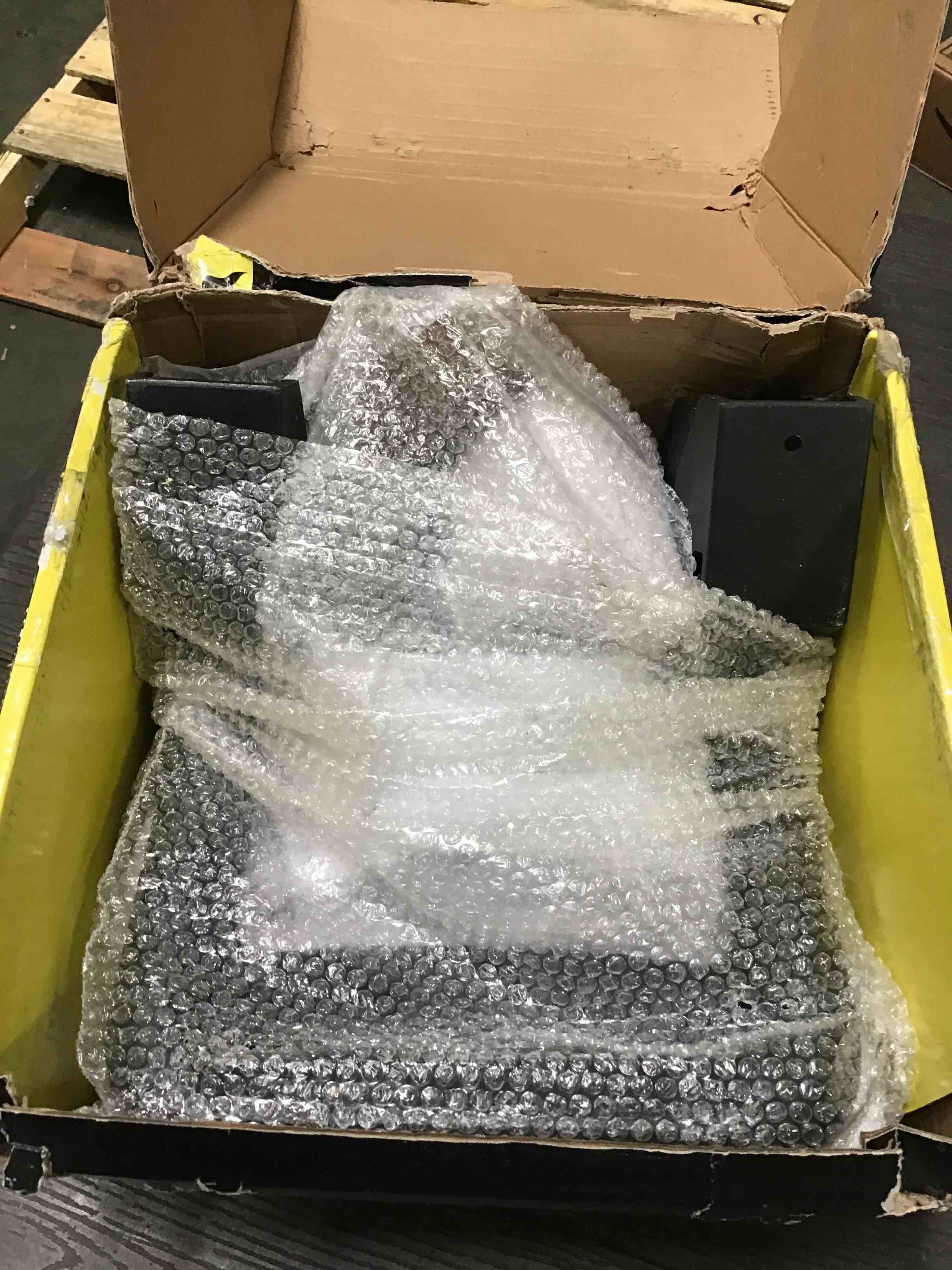https://s3.amazonaws.com/lotting-images-prod/bidfta/GRN5149292_1695752423904.jpeg
