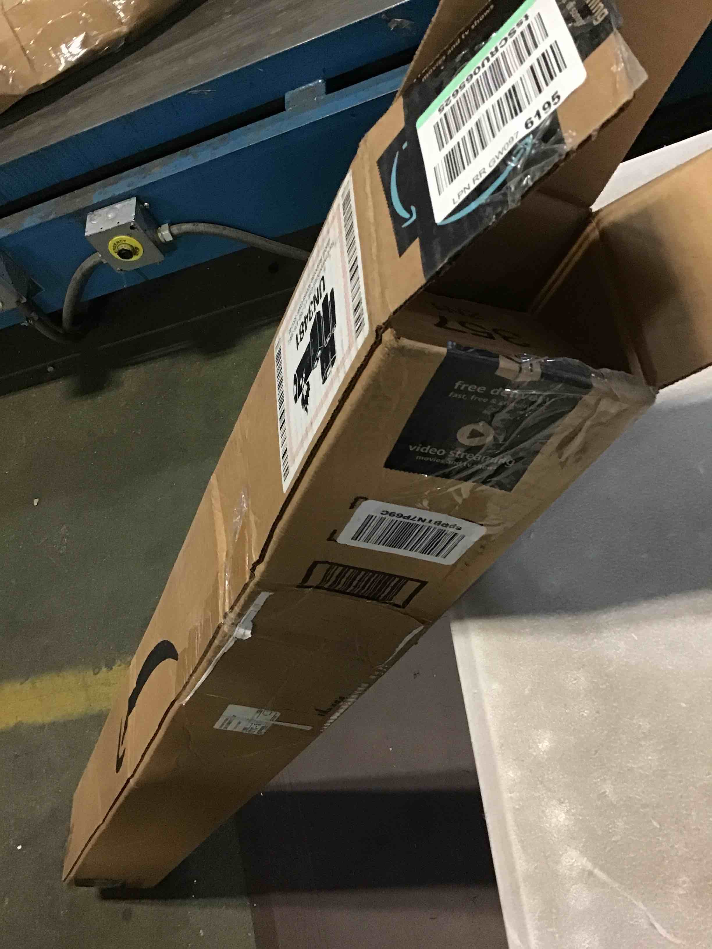 https://s3.amazonaws.com/lotting-images-prod/bidfta/GRN5151320_1695904039923.jpeg