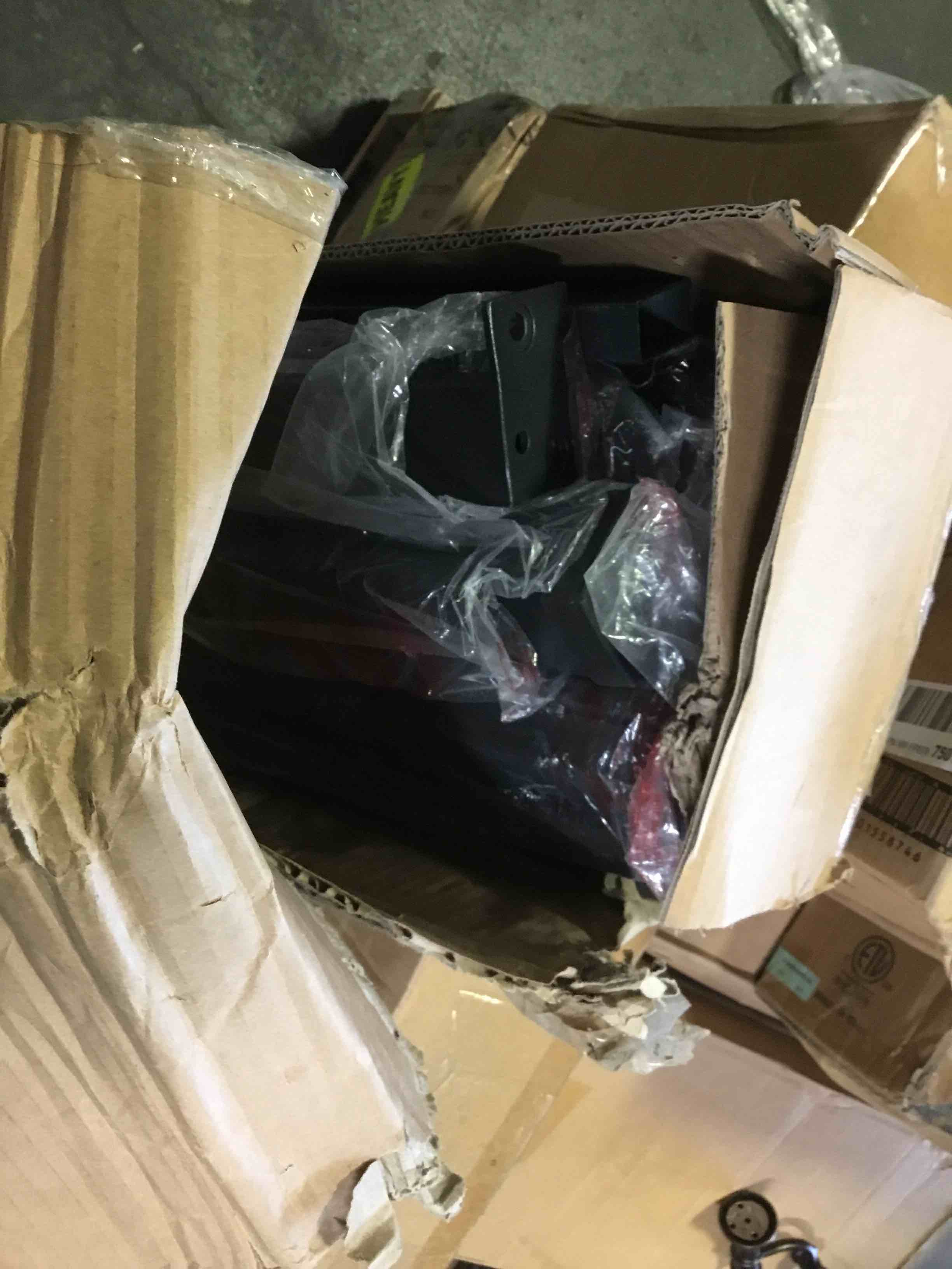 https://s3.amazonaws.com/lotting-images-prod/bidfta/GRN5151847_1695395478614.jpeg