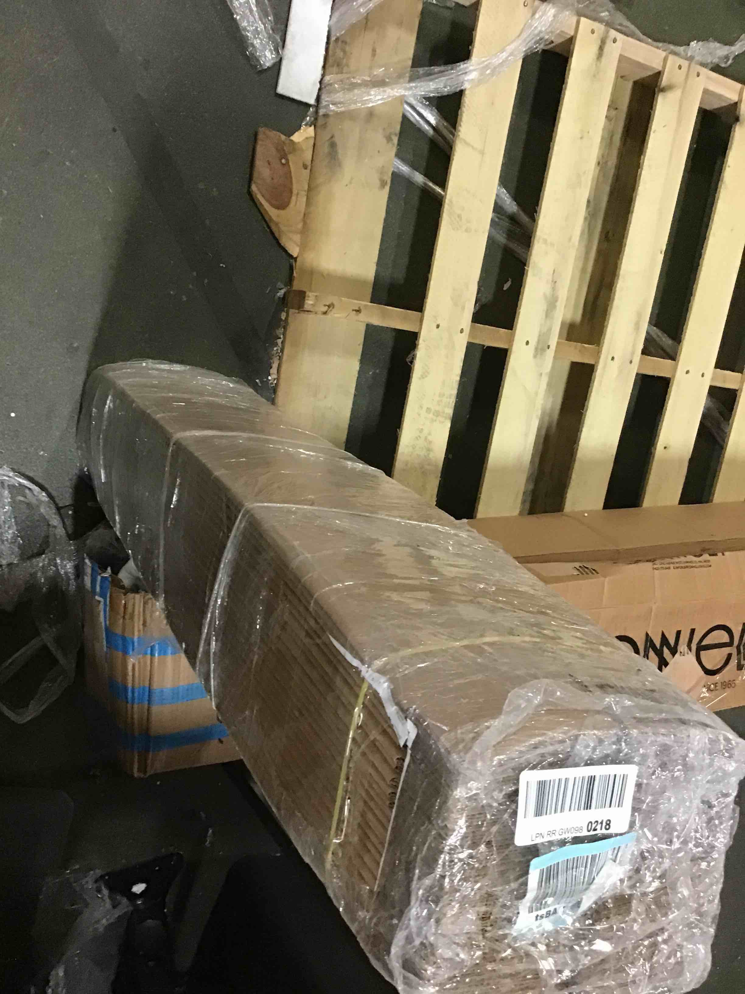 https://s3.amazonaws.com/lotting-images-prod/bidfta/GRN5153229_1695232849668.jpeg