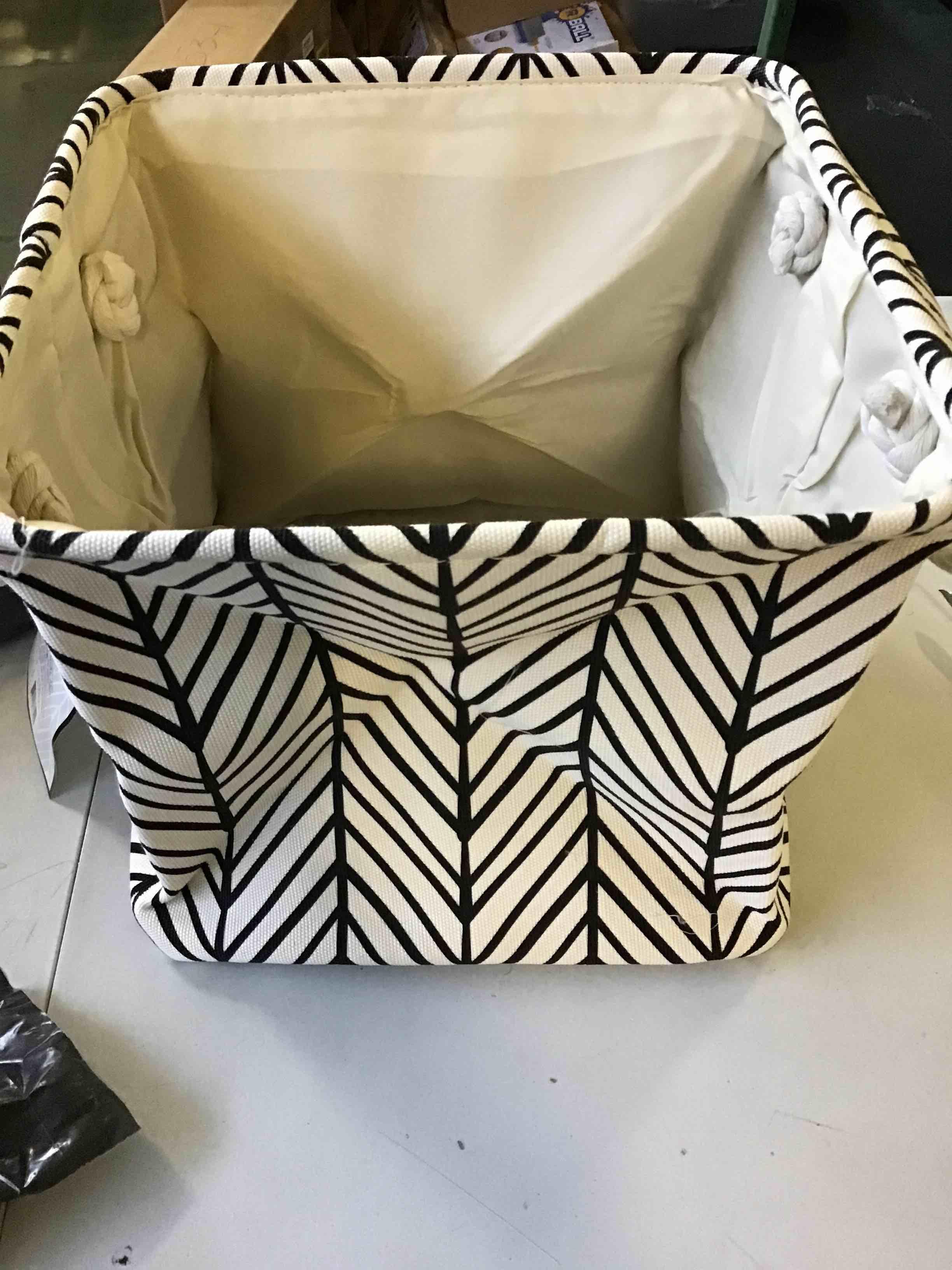 https://s3.amazonaws.com/lotting-images-prod/bidfta/GRN5155818_1697122479896.jpeg