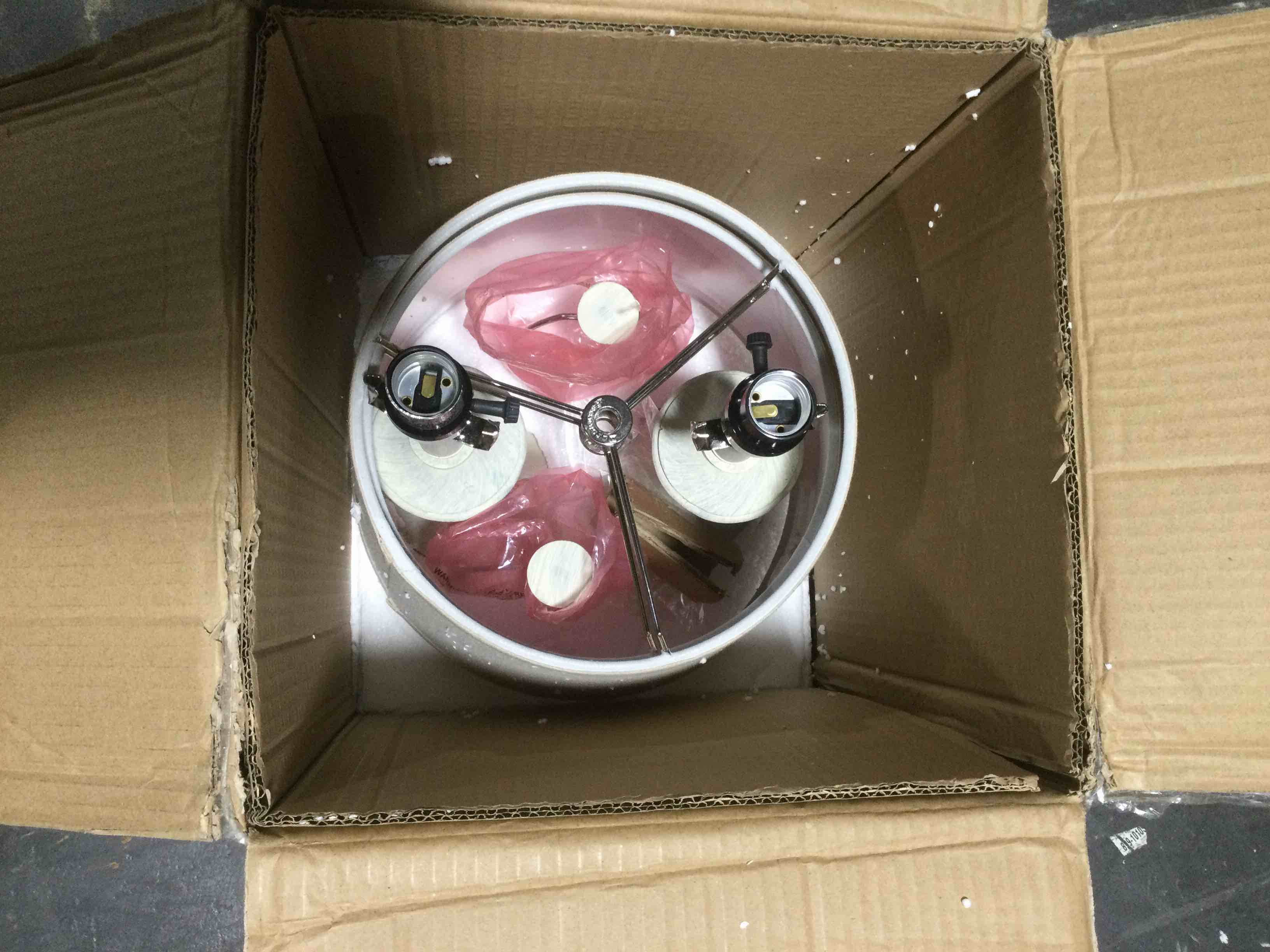 https://s3.amazonaws.com/lotting-images-prod/bidfta/GRN5156979_1701455883363.jpeg