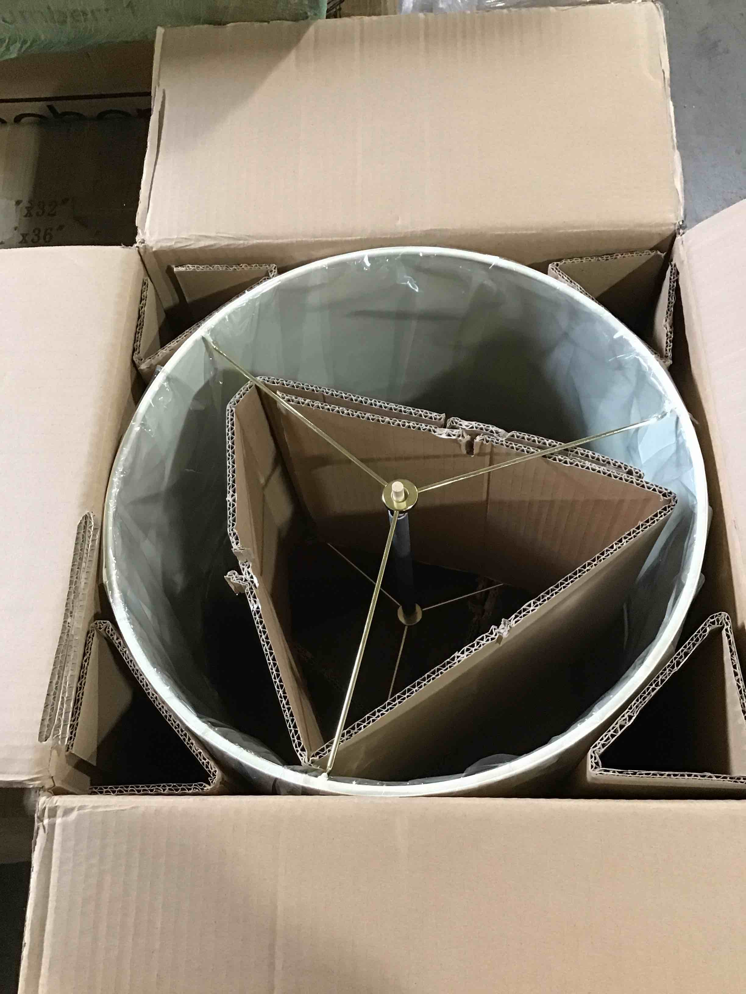 https://s3.amazonaws.com/lotting-images-prod/bidfta/GRN5157949_1697571699659.jpeg