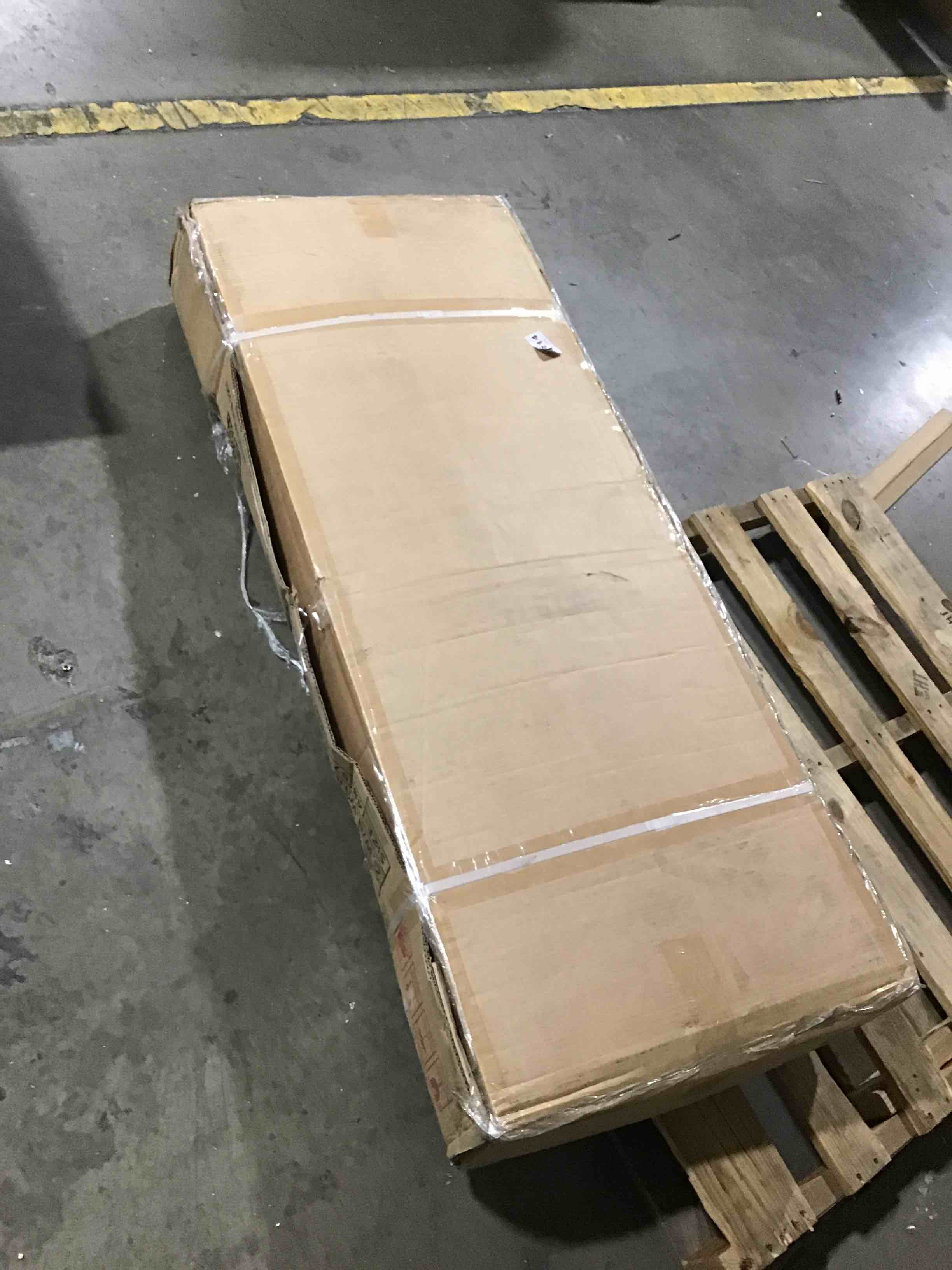 https://s3.amazonaws.com/lotting-images-prod/bidfta/GRN5160674_1696697816853.jpeg