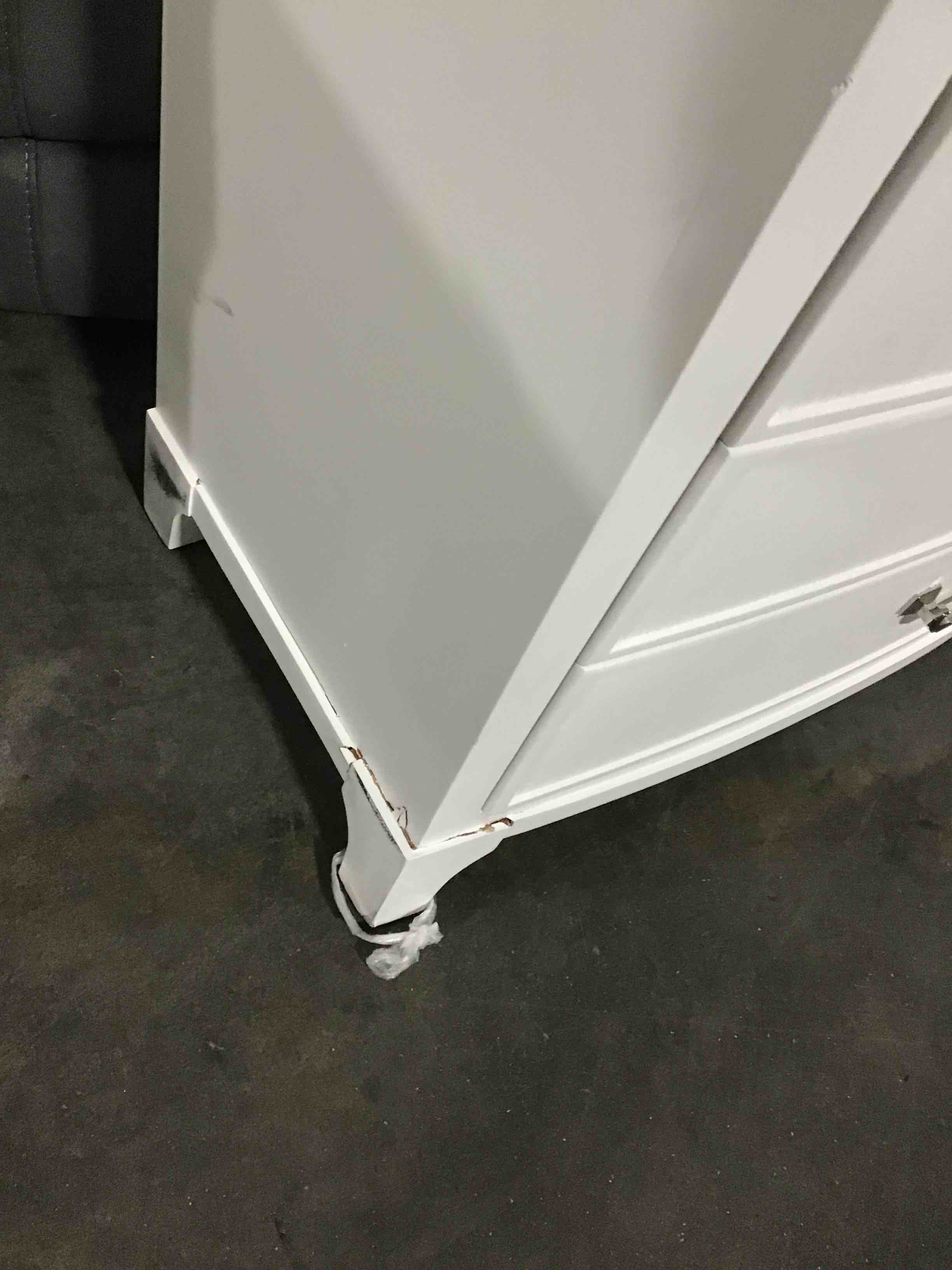 https://s3.amazonaws.com/lotting-images-prod/bidfta/GRN5162181_1695990519125.jpeg