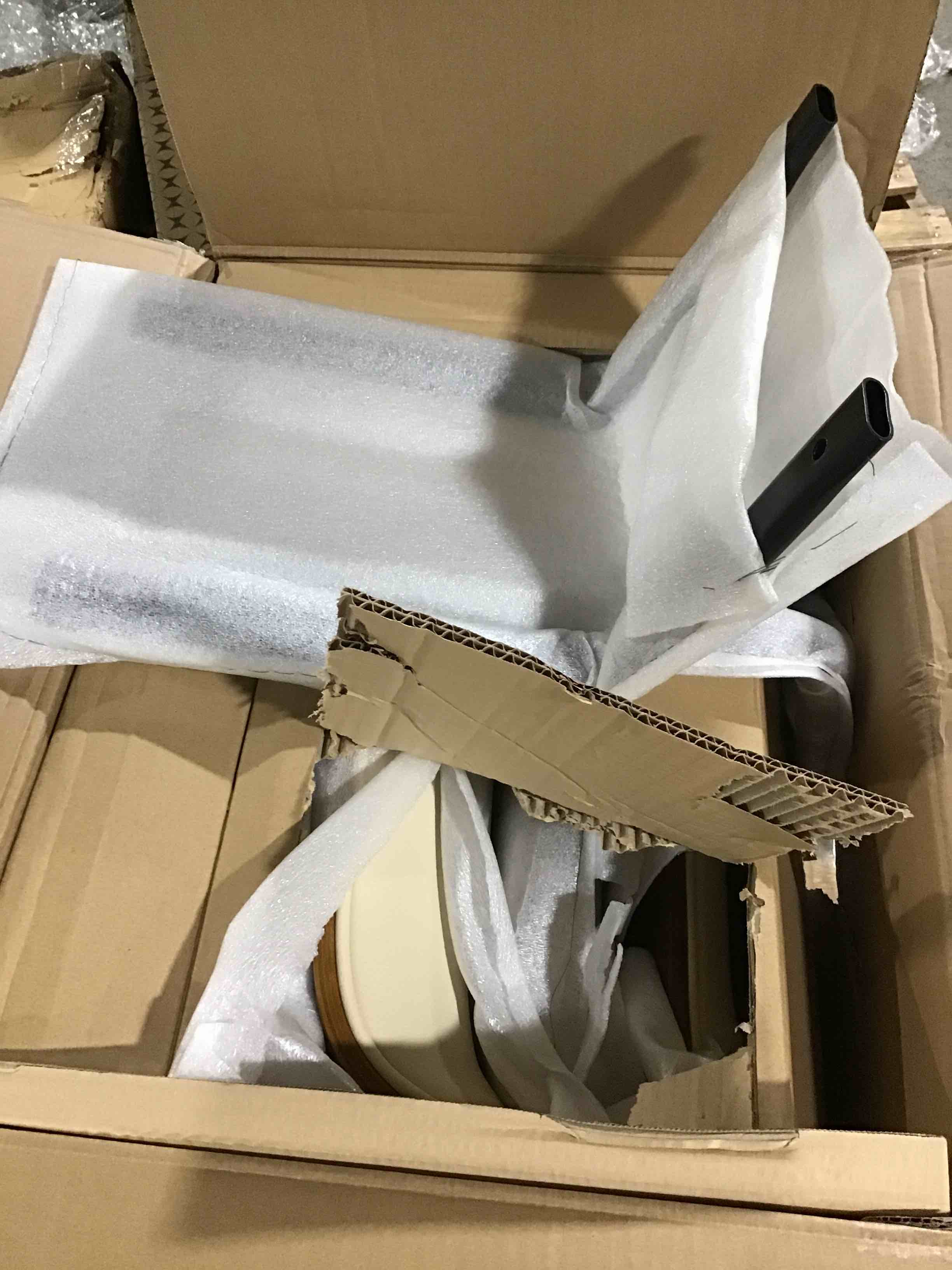 https://s3.amazonaws.com/lotting-images-prod/bidfta/GRN5164239_1697123771557.jpeg