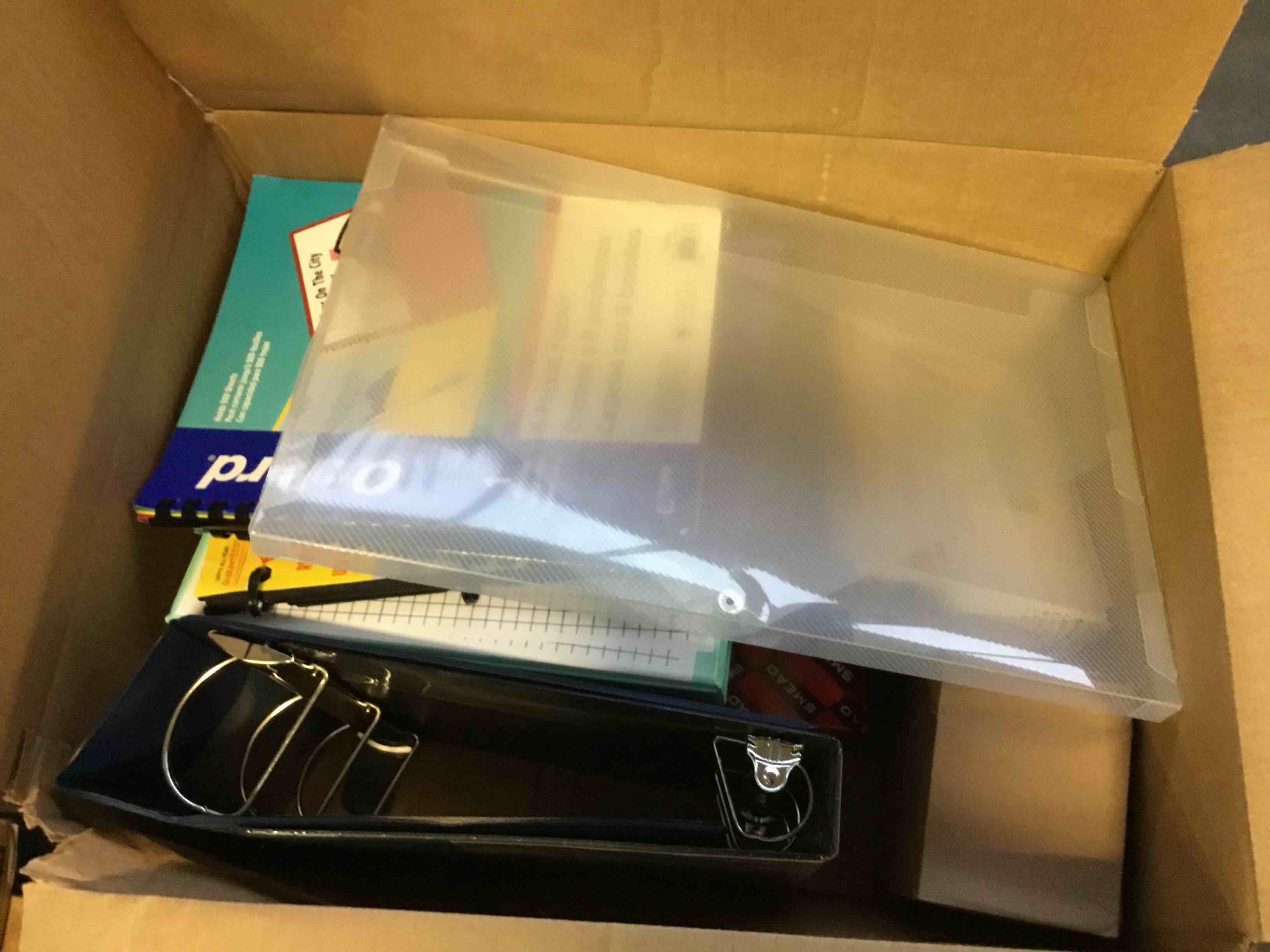 https://s3.amazonaws.com/lotting-images-prod/bidfta/GRN5176148_1695902775321.jpeg