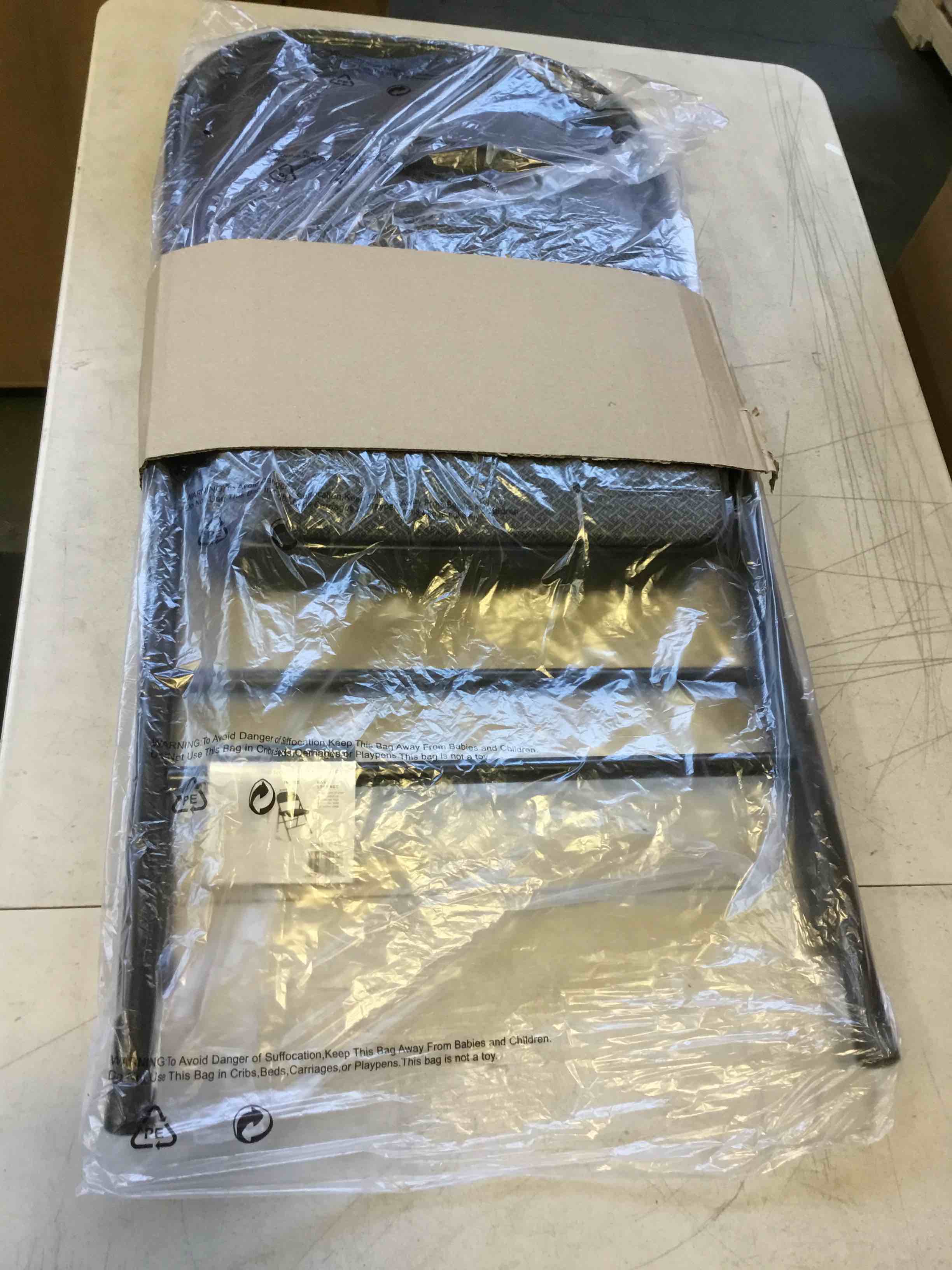 https://s3.amazonaws.com/lotting-images-prod/bidfta/GRN5176523_1696260934739.jpeg