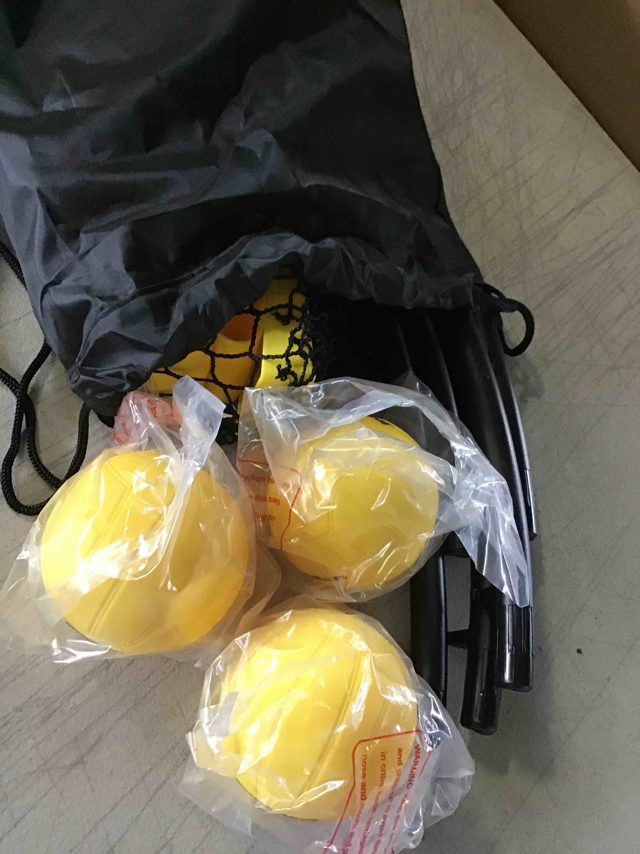 https://s3.amazonaws.com/lotting-images-prod/bidfta/GRN5178317_1696015752727.jpeg