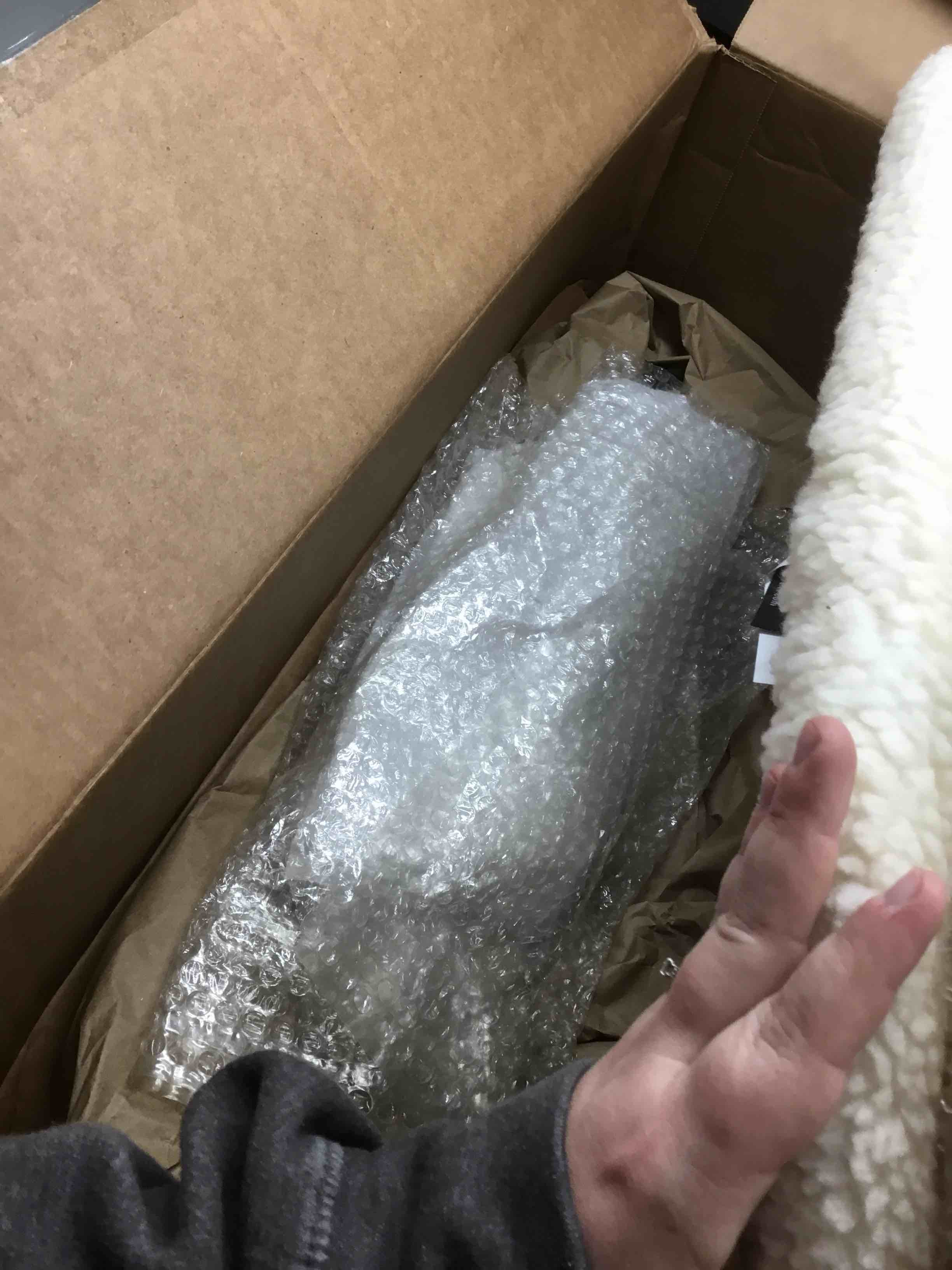 https://s3.amazonaws.com/lotting-images-prod/bidfta/GRN5182474_1708022051382.jpeg