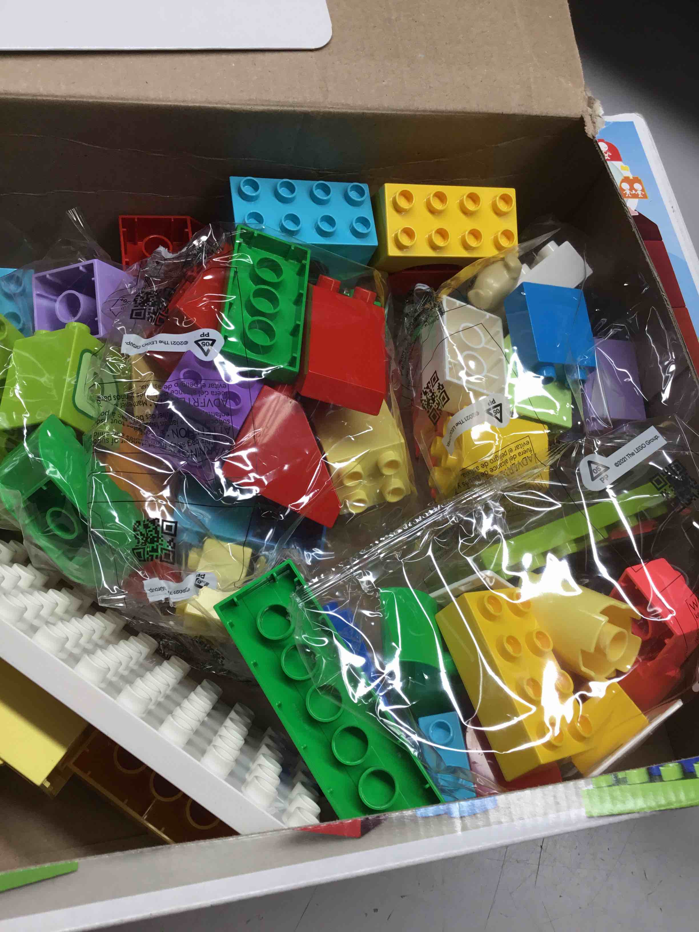 https://s3.amazonaws.com/lotting-images-prod/bidfta/GRN5182475_1708022165365.jpeg