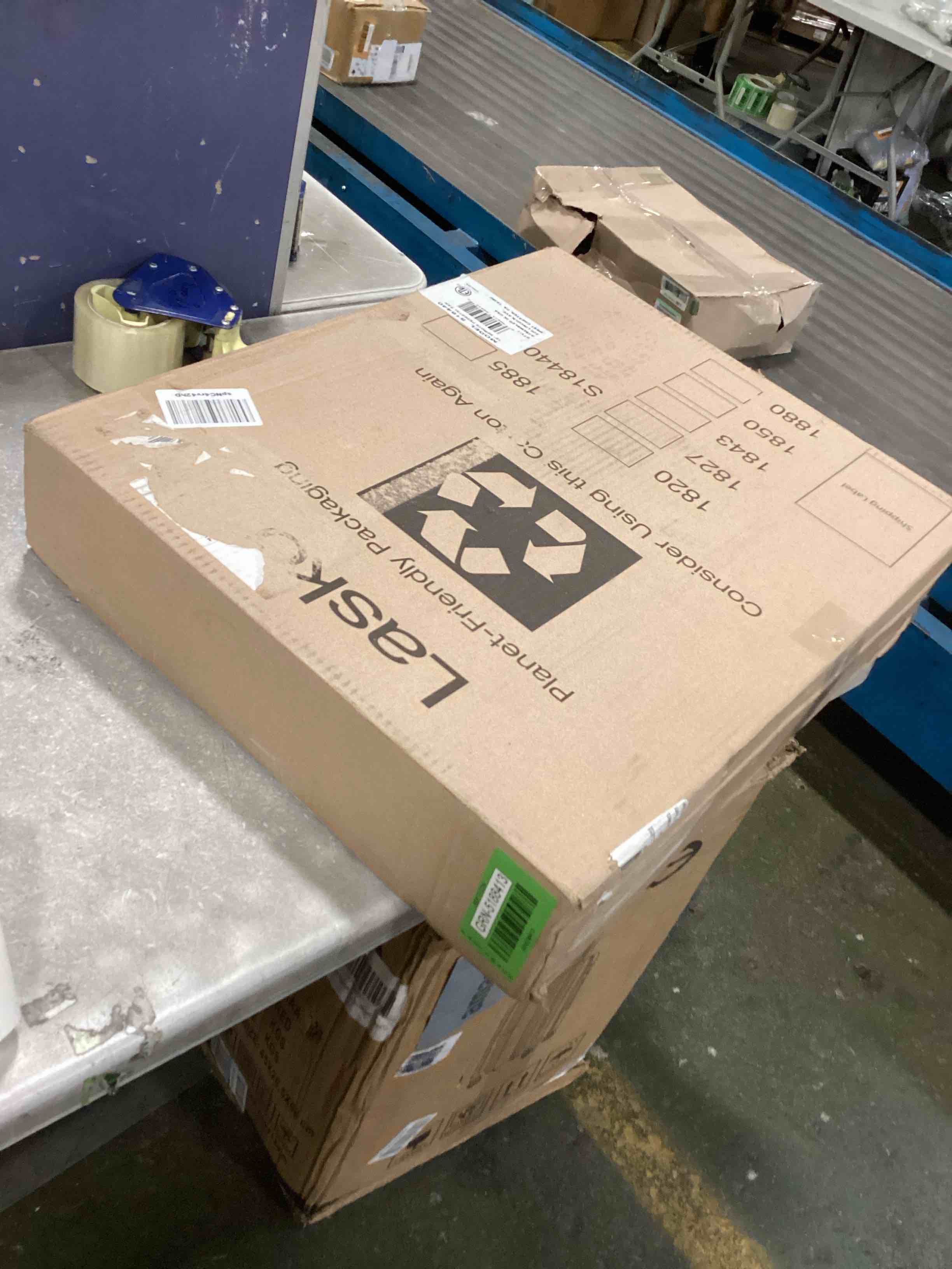 https://s3.amazonaws.com/lotting-images-prod/bidfta/GRN5188413_1721268590492.jpeg