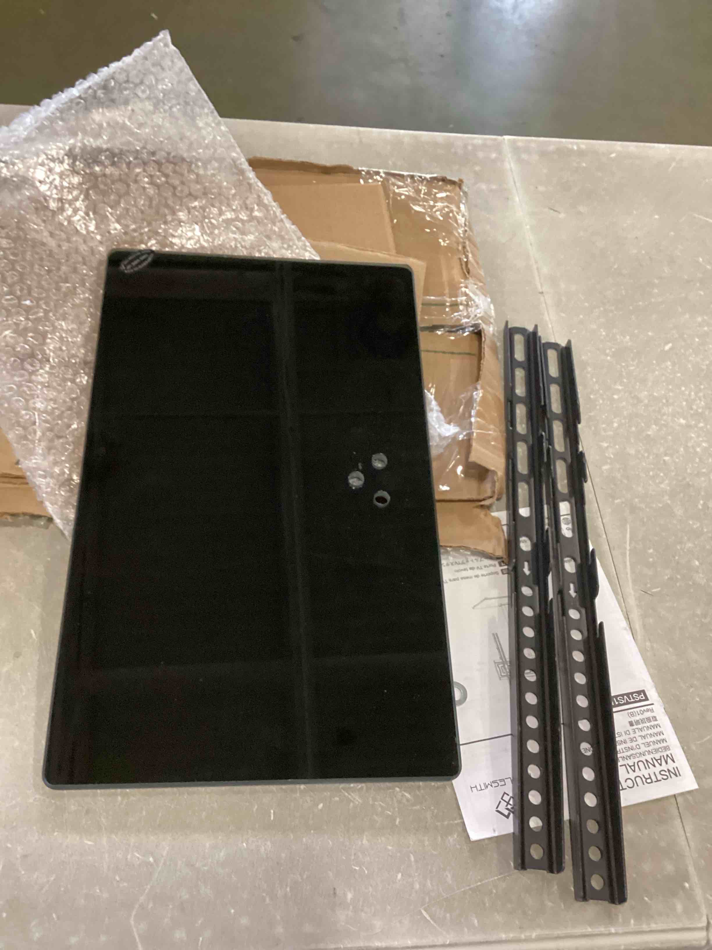 https://s3.amazonaws.com/lotting-images-prod/bidfta/GRN5190187_1721677450353.jpeg