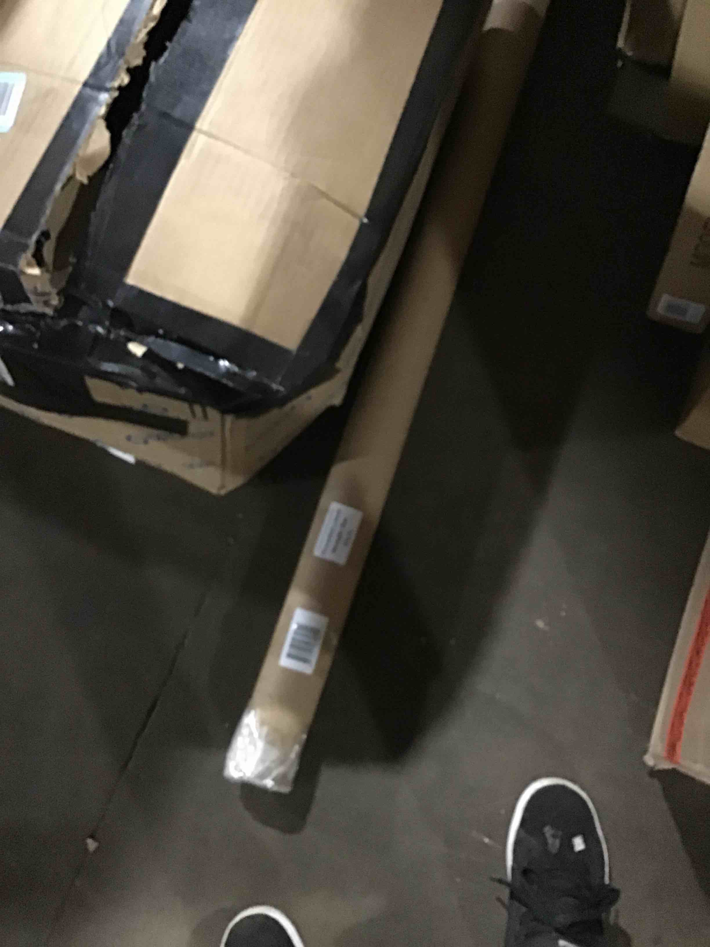 https://s3.amazonaws.com/lotting-images-prod/bidfta/GRN5216966_1696016688864.jpeg