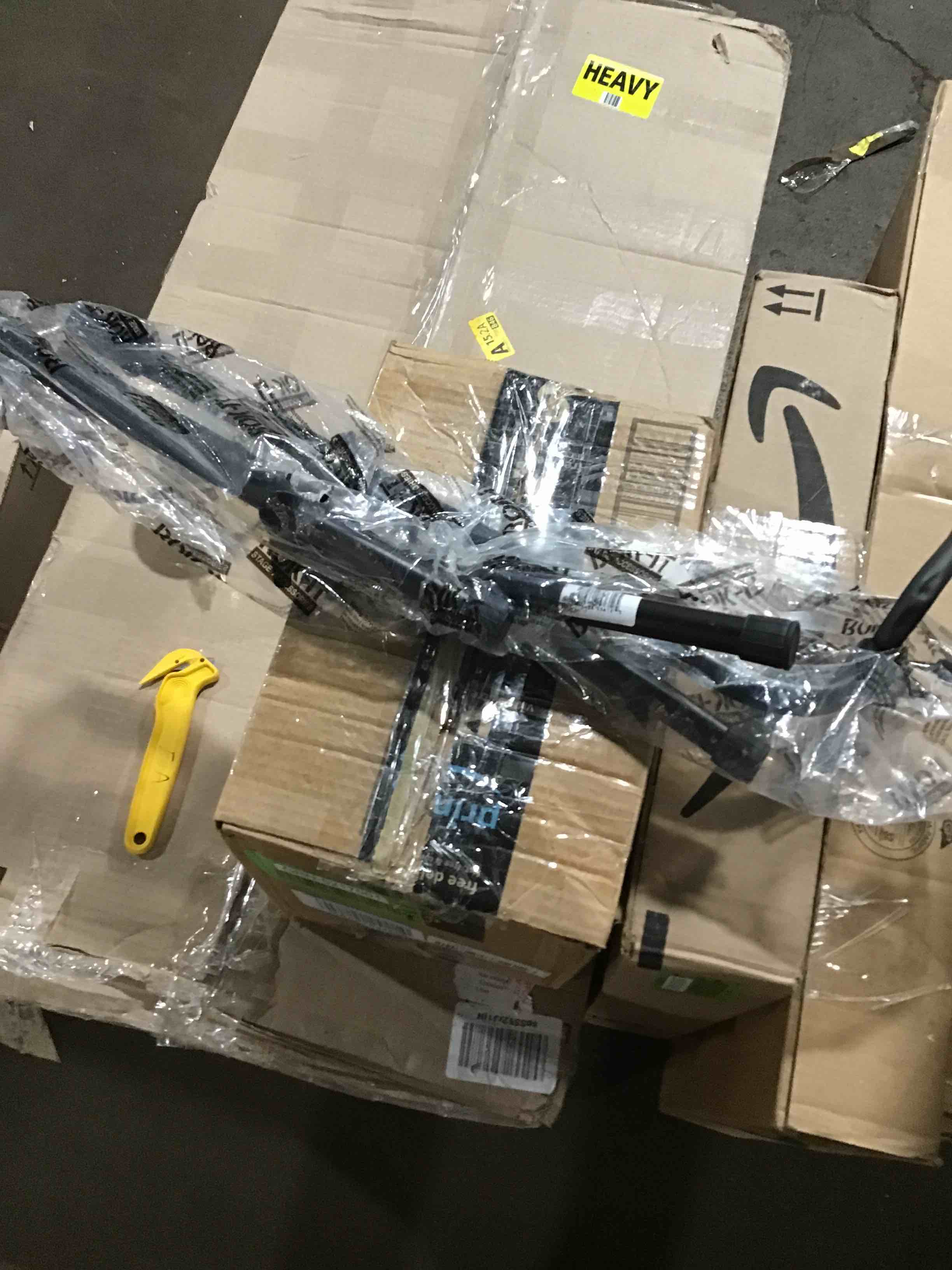 https://s3.amazonaws.com/lotting-images-prod/bidfta/GRN5217002_1696252578438.jpeg