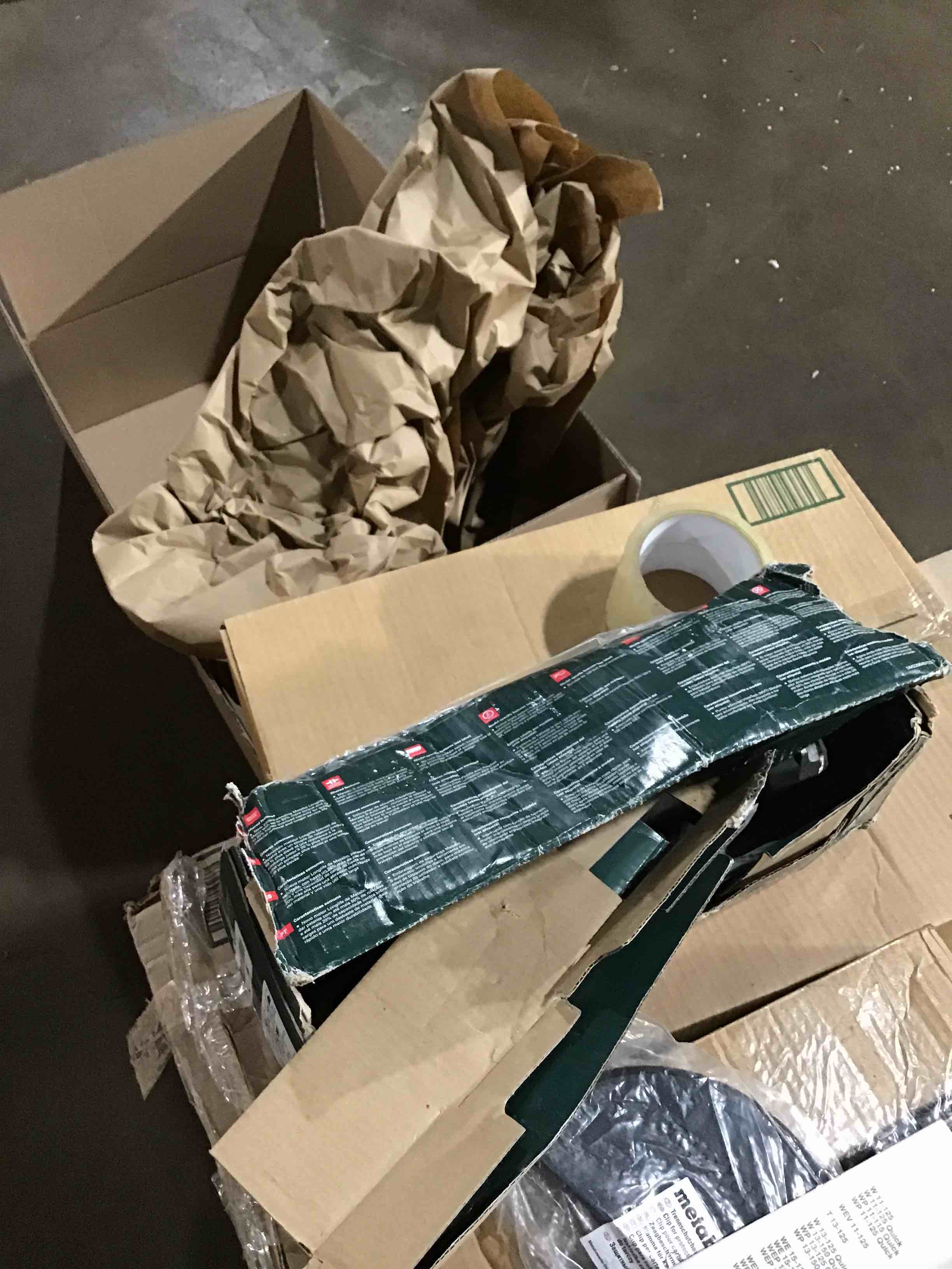 https://s3.amazonaws.com/lotting-images-prod/bidfta/GRN5217003_1696252984871.jpeg