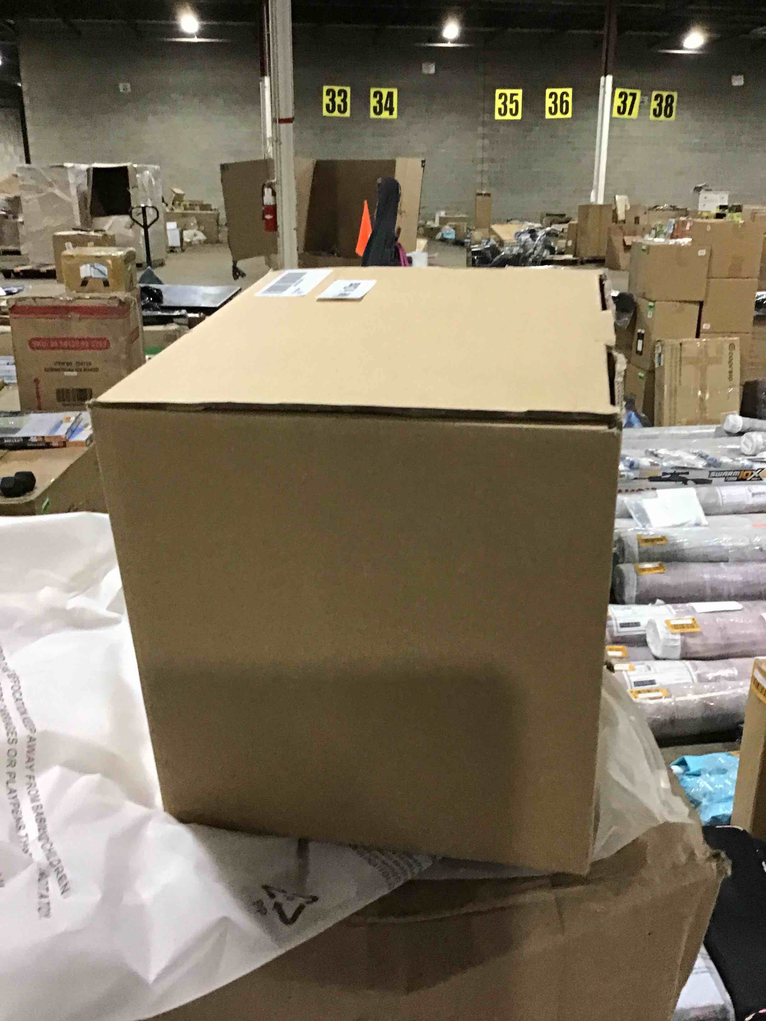 https://s3.amazonaws.com/lotting-images-prod/bidfta/GRN5217377_1696602357526.jpeg