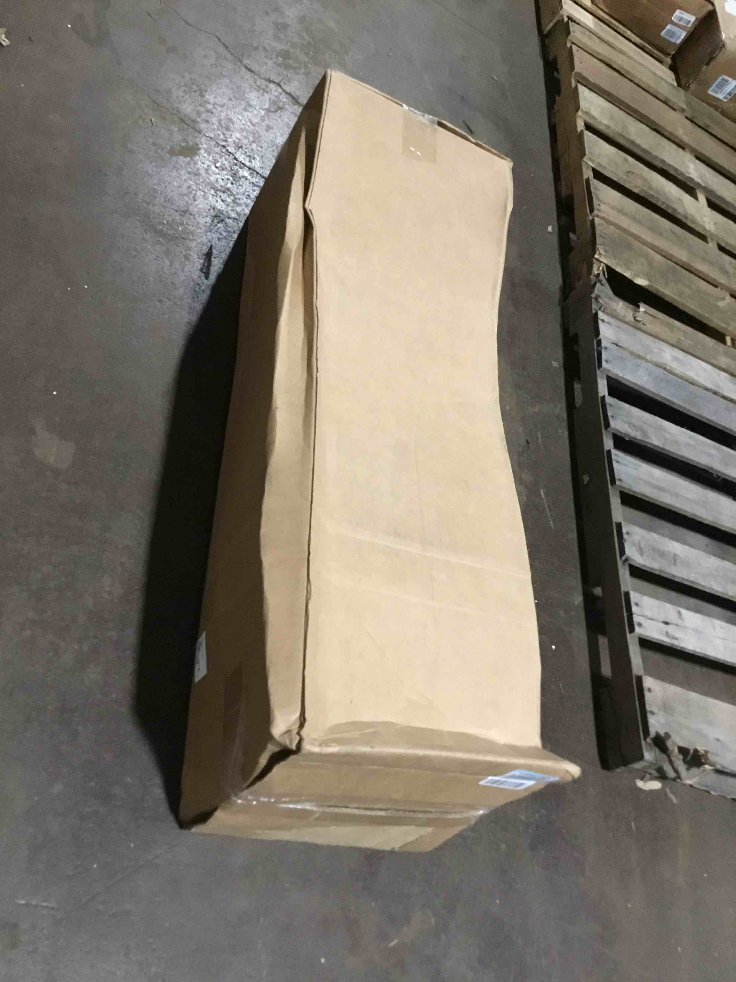https://s3.amazonaws.com/lotting-images-prod/bidfta/GRN5223400_1694710888729.jpeg