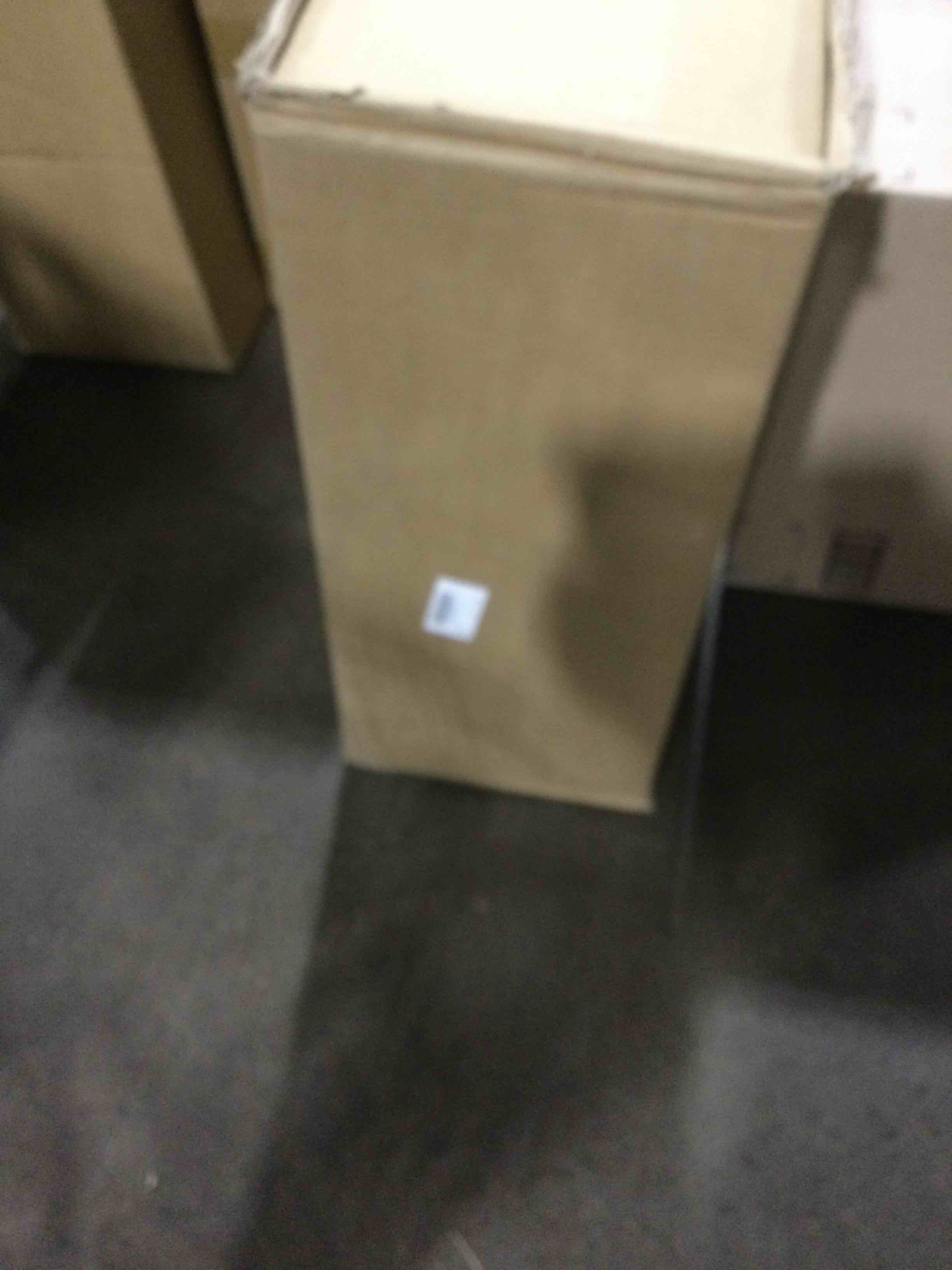 https://s3.amazonaws.com/lotting-images-prod/bidfta/GRN5224508_1695405941959.jpeg