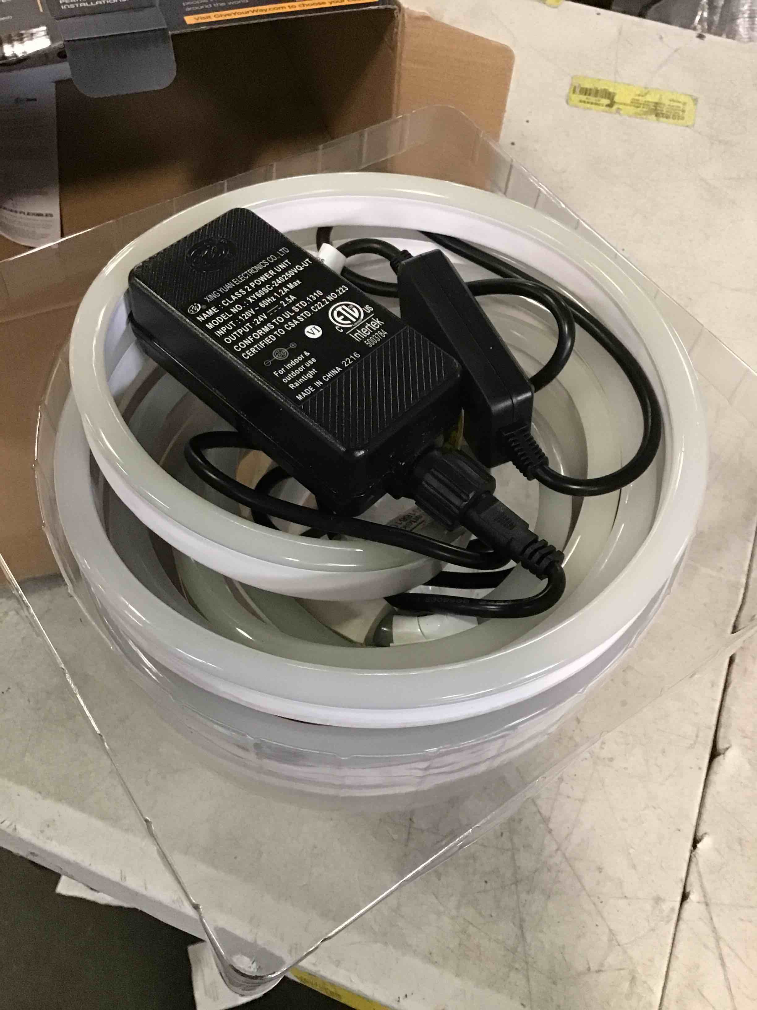 https://s3.amazonaws.com/lotting-images-prod/bidfta/GRN5229002_1704386014747.jpeg
