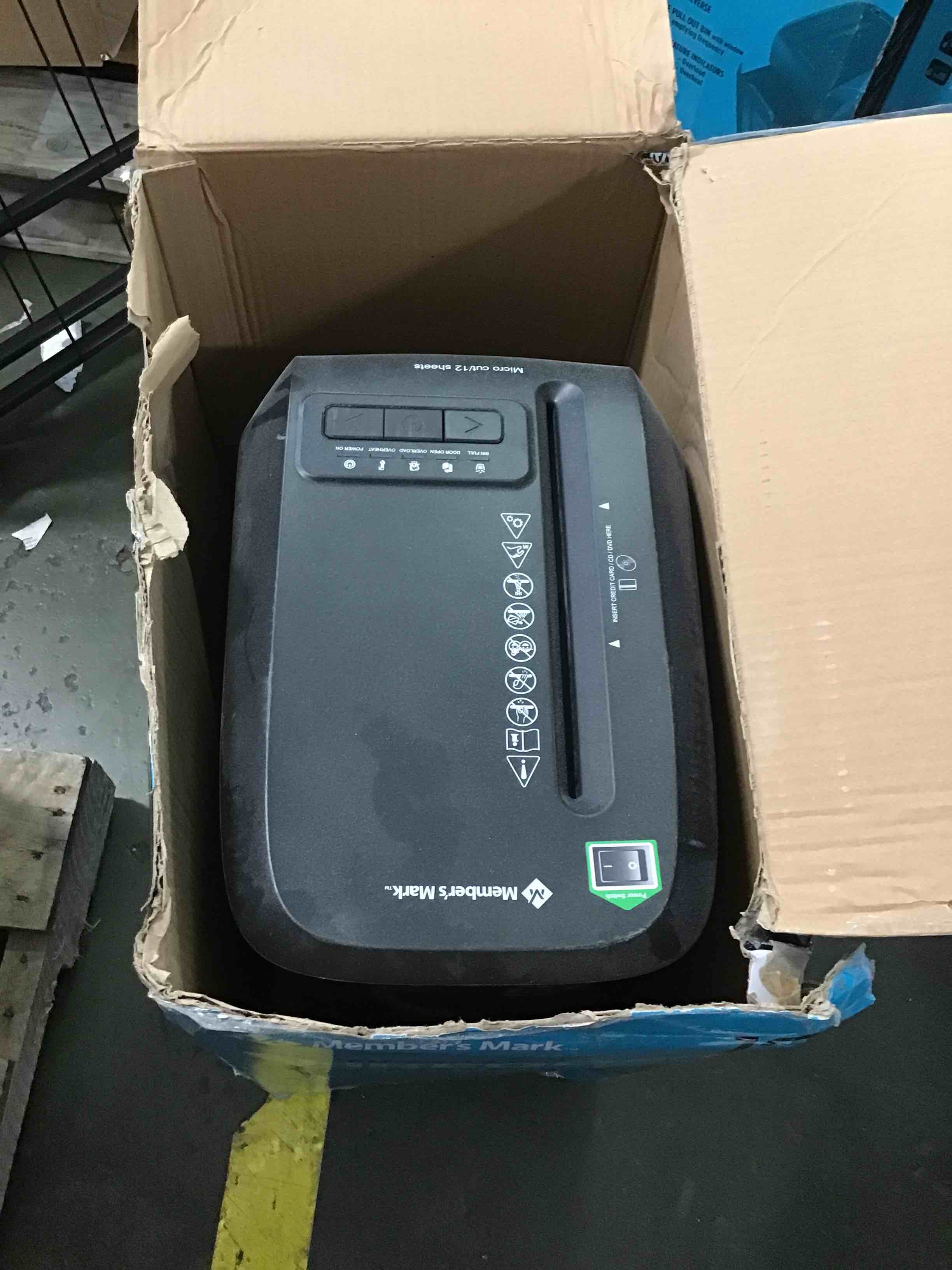 https://s3.amazonaws.com/lotting-images-prod/bidfta/GRN5229022_1704391455619.jpeg