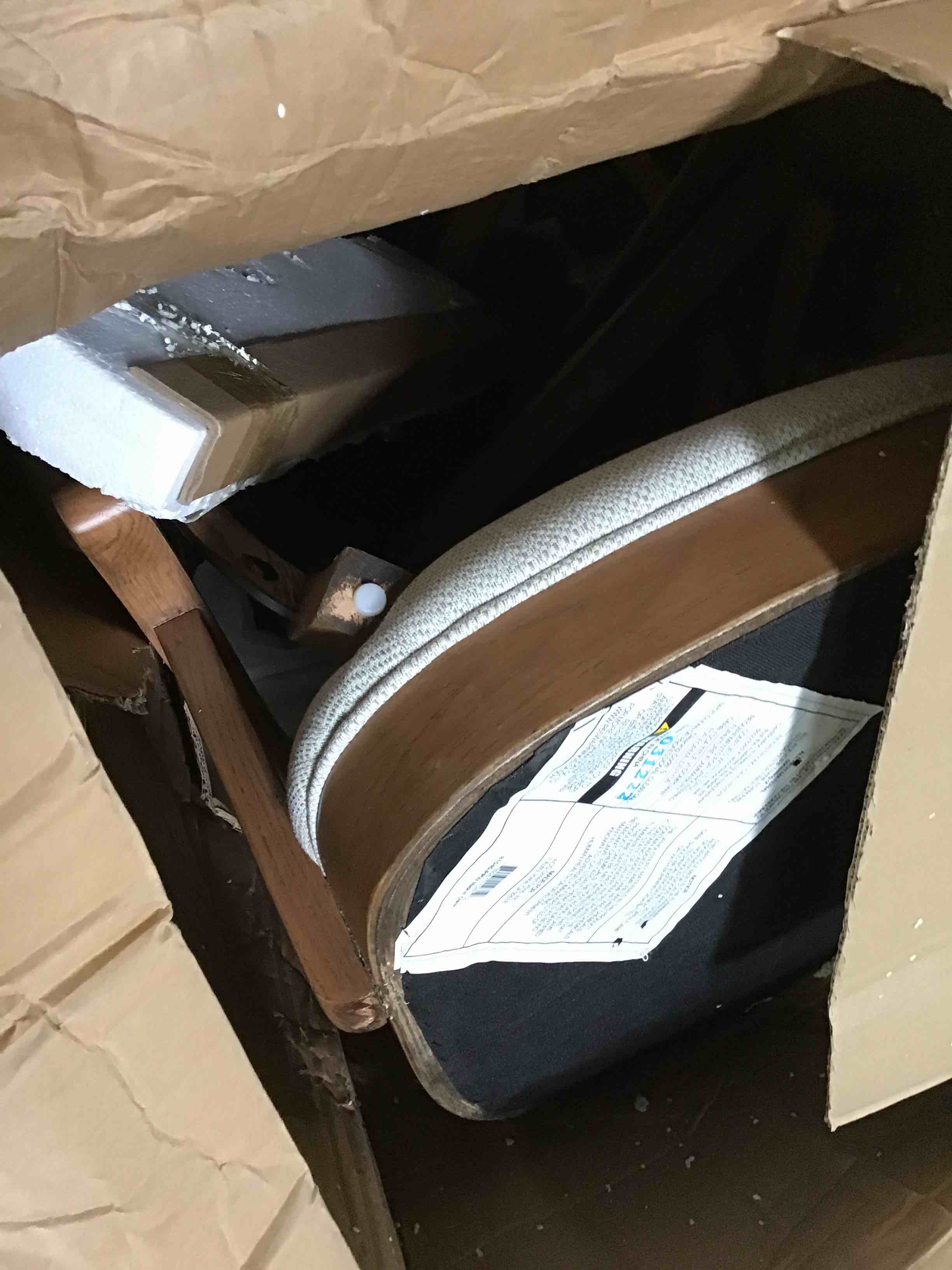 https://s3.amazonaws.com/lotting-images-prod/bidfta/GRN5231016_1692801278891.jpeg