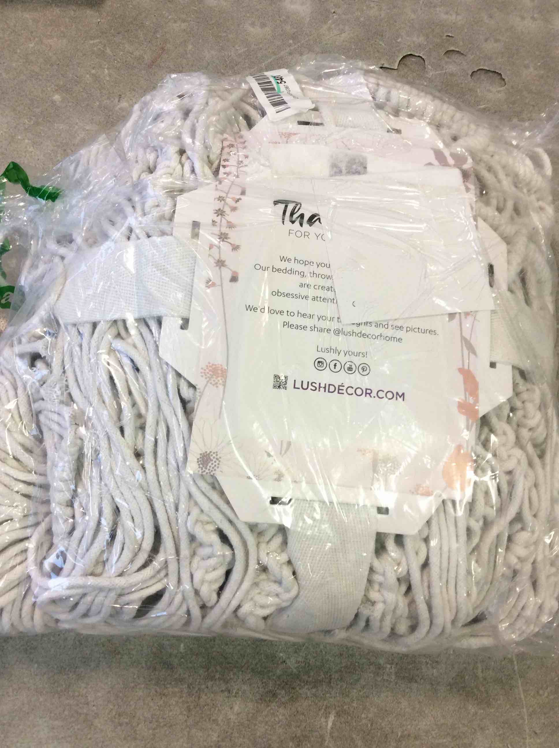 https://s3.amazonaws.com/lotting-images-prod/bidfta/GRN5233186_1693221249309.jpeg