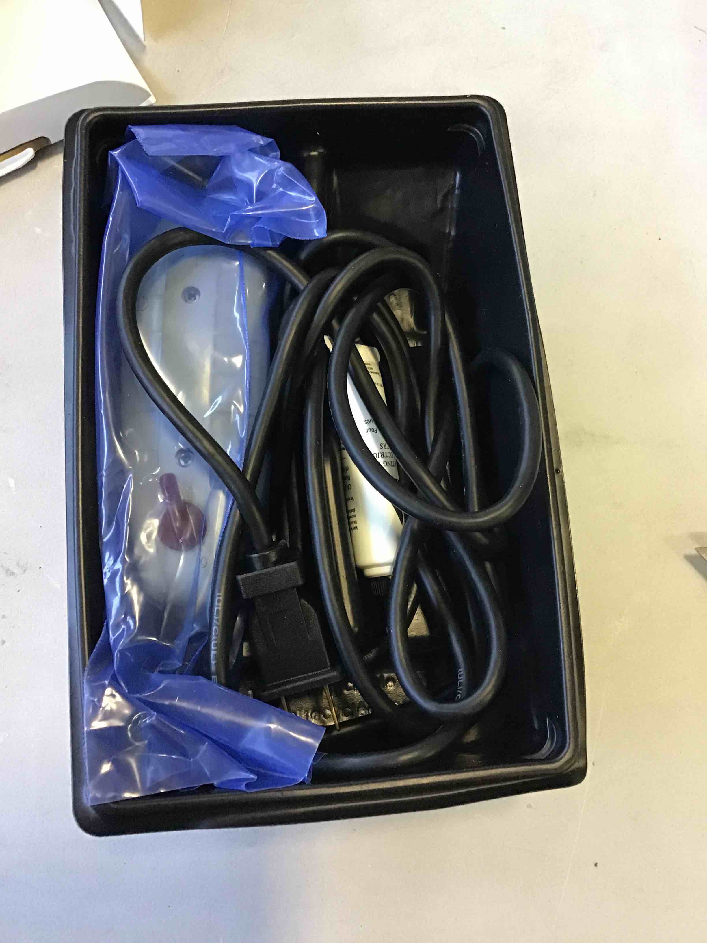https://s3.amazonaws.com/lotting-images-prod/bidfta/GRN5235786_1692283823730.jpeg