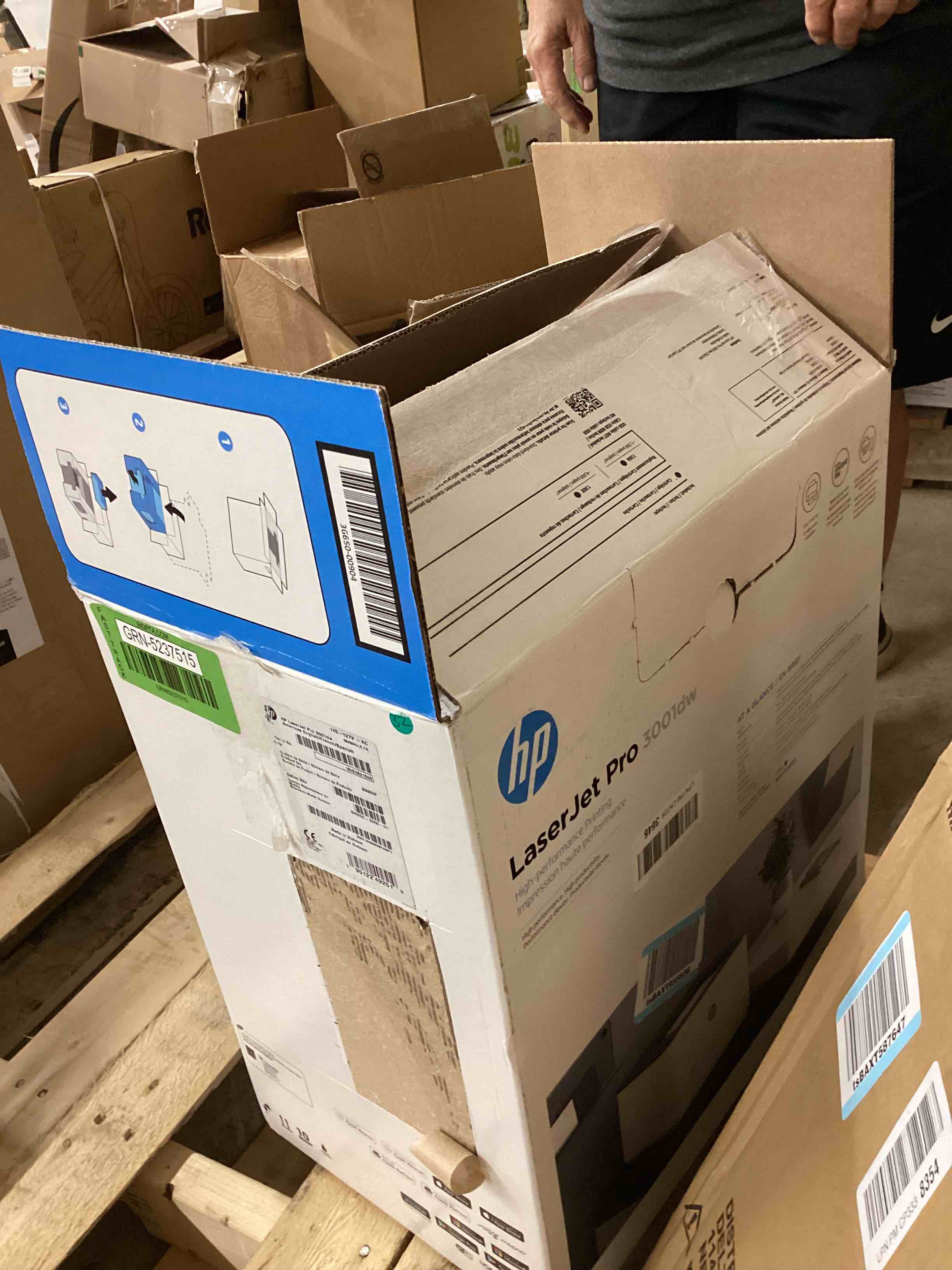 https://s3.amazonaws.com/lotting-images-prod/bidfta/GRN5237515_1696260834400.jpeg