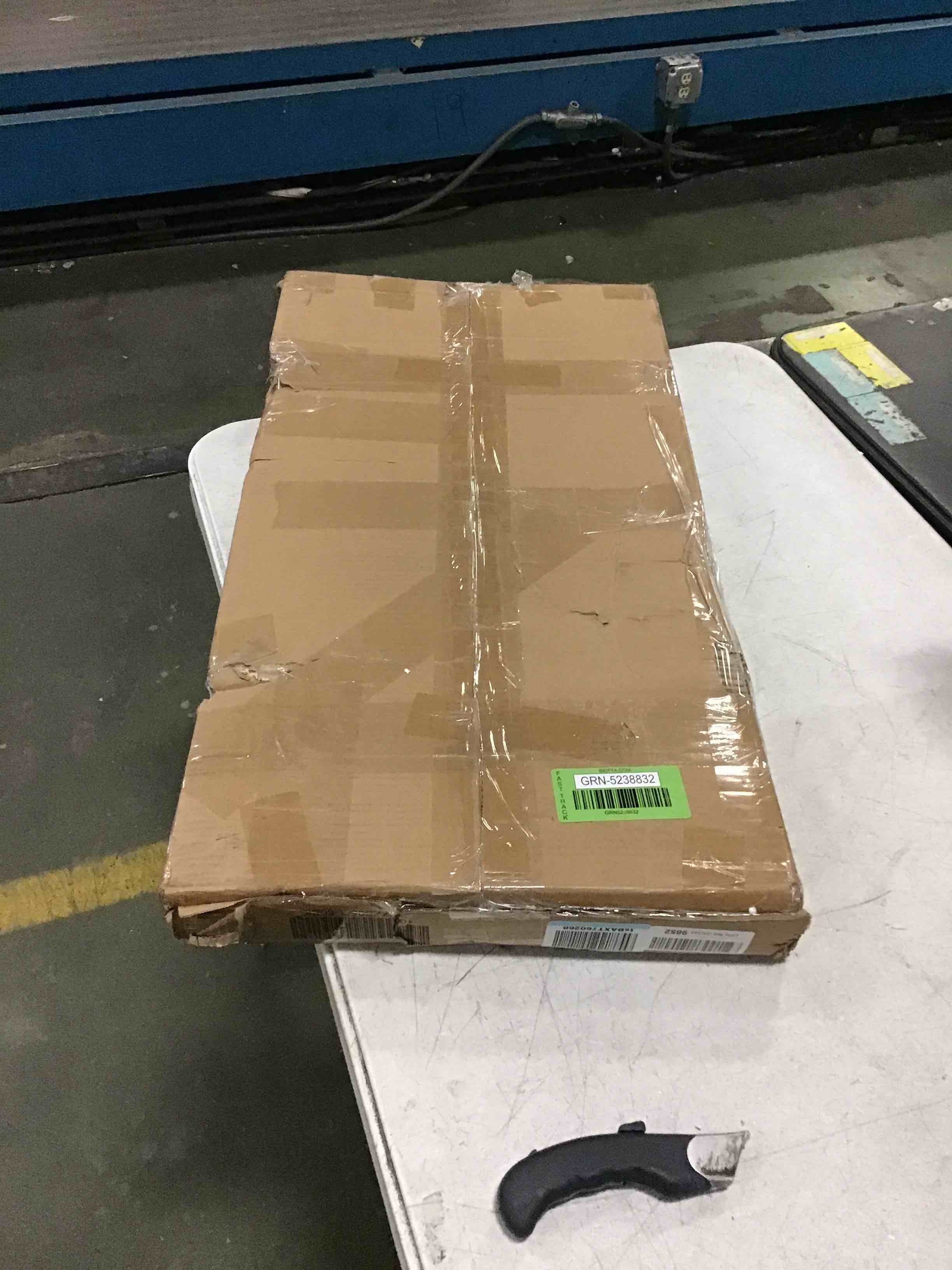 https://s3.amazonaws.com/lotting-images-prod/bidfta/GRN5238832_1692885122315.jpeg