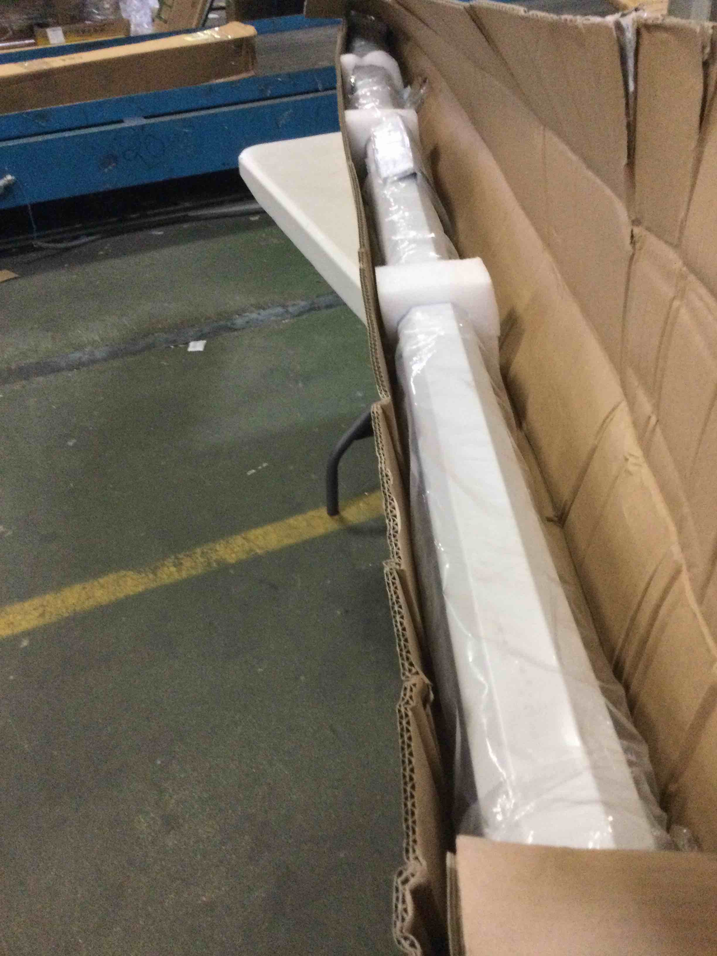 https://s3.amazonaws.com/lotting-images-prod/bidfta/GRN5239175_1693060452933.jpeg