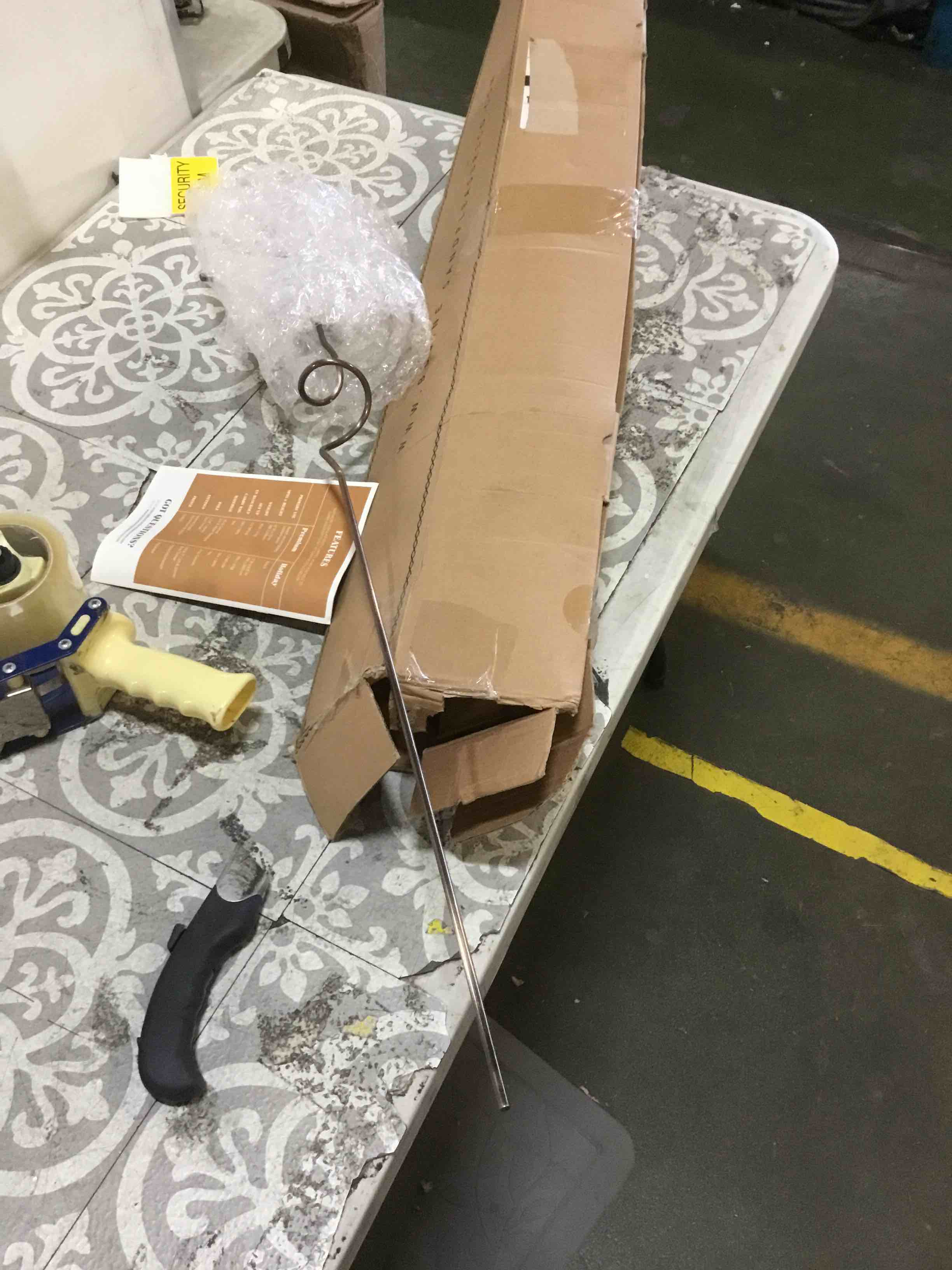 https://s3.amazonaws.com/lotting-images-prod/bidfta/GRN5239781_1693575337931.jpeg