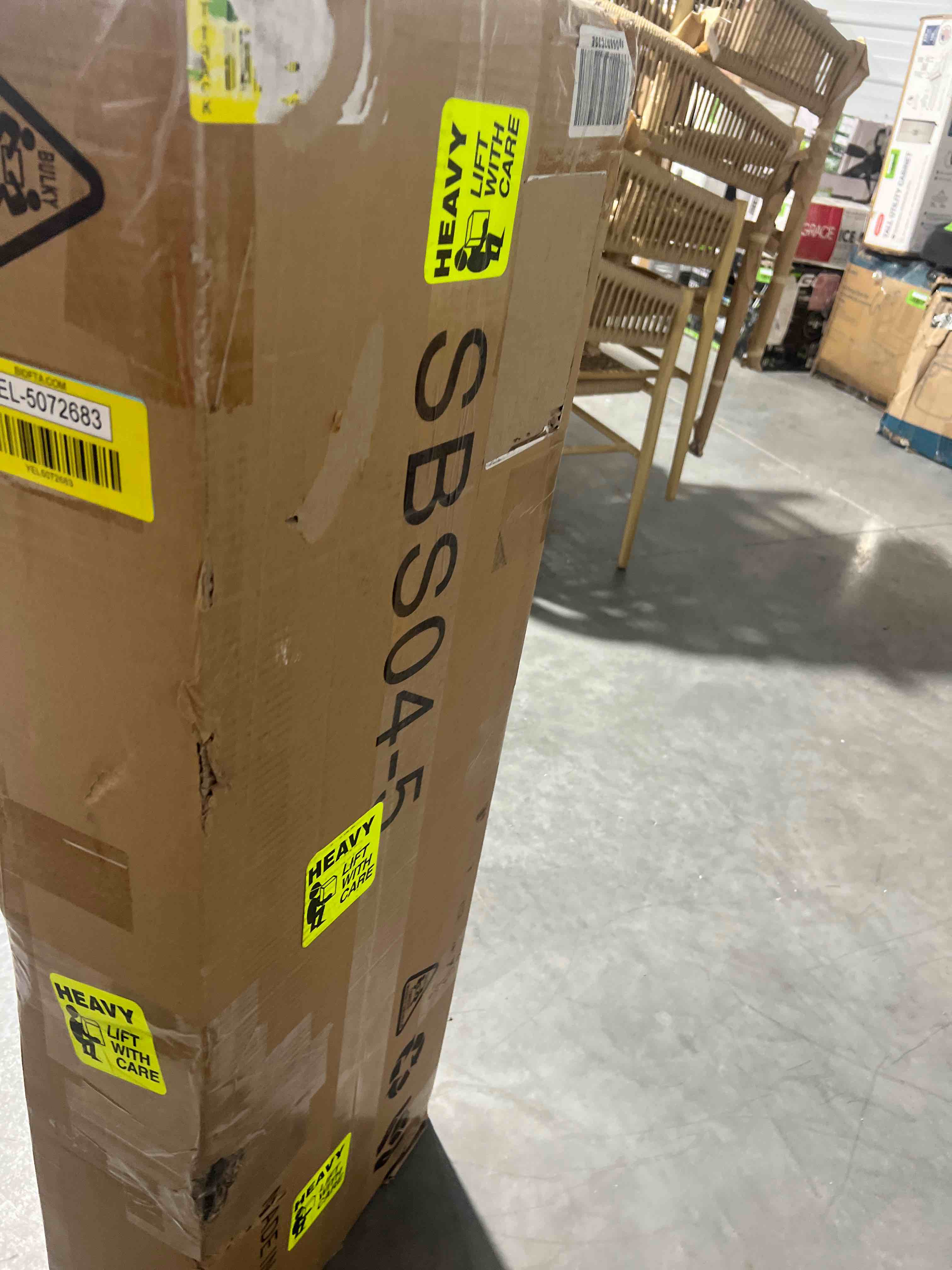 https://s3.amazonaws.com/lotting-images-prod/bidfta/GRN5240283_1695669405771.jpeg