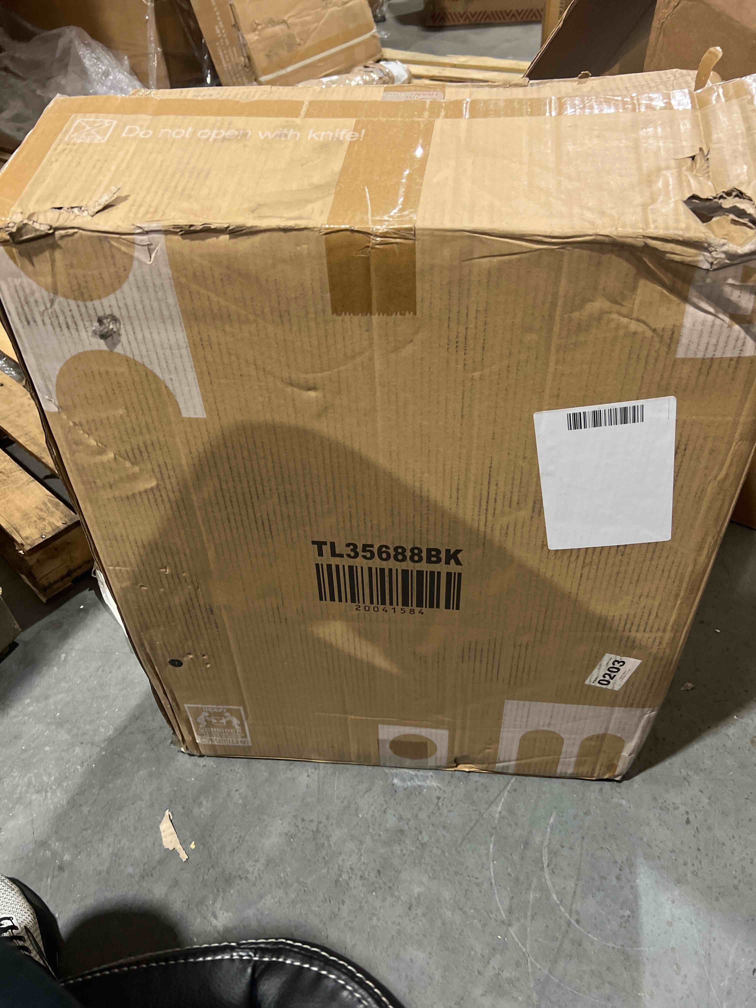 https://s3.amazonaws.com/lotting-images-prod/bidfta/GRN5241293_1701203827399.jpeg