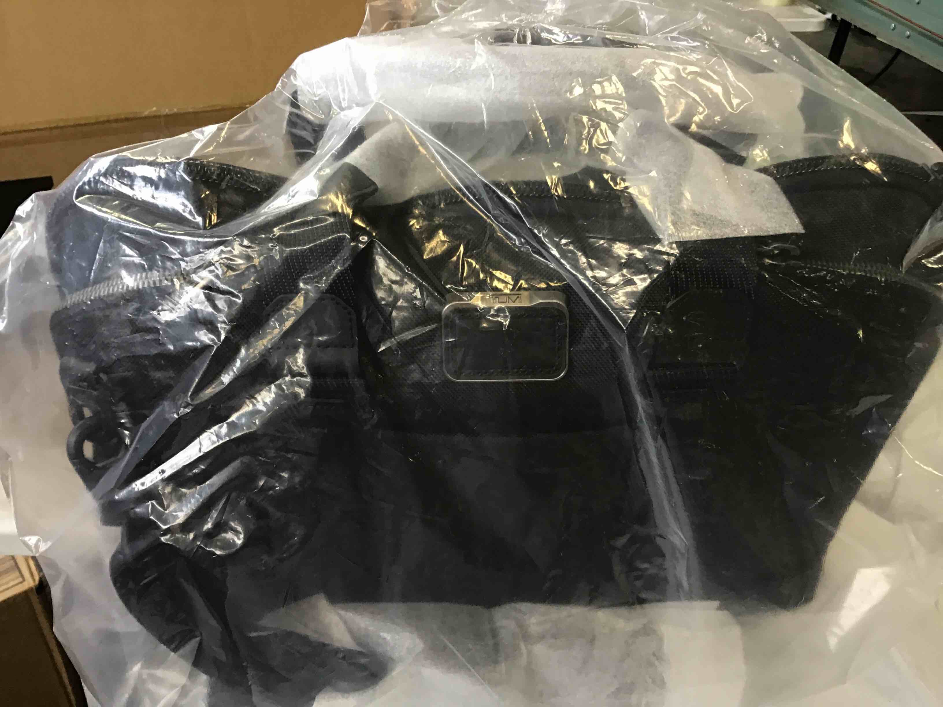 https://s3.amazonaws.com/lotting-images-prod/bidfta/GRN5246183_1692384049834.jpeg
