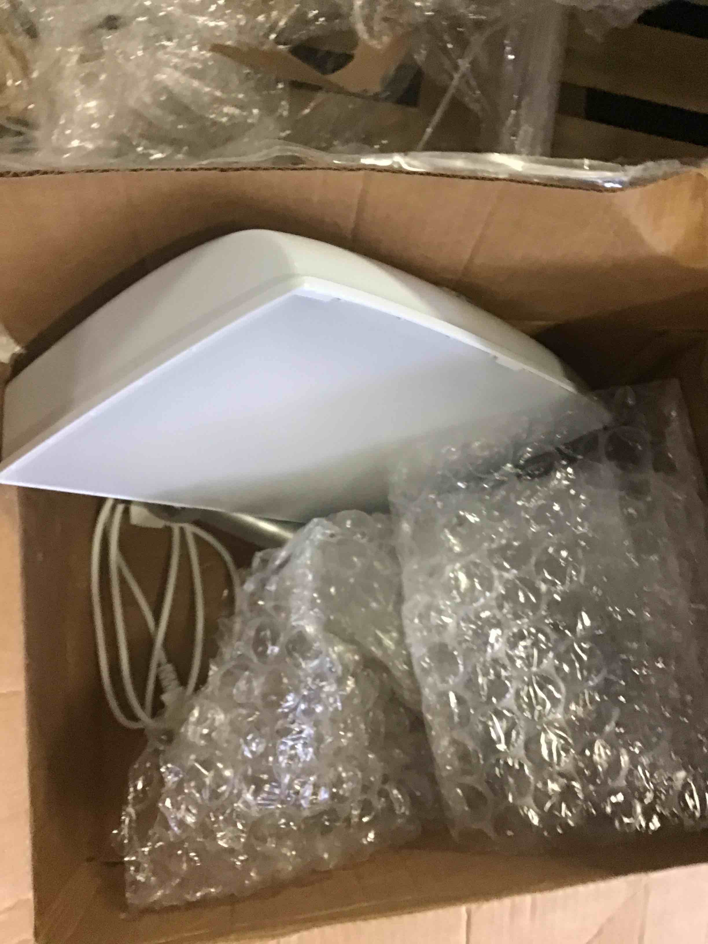 https://s3.amazonaws.com/lotting-images-prod/bidfta/GRN5246543_1692715545558.jpeg